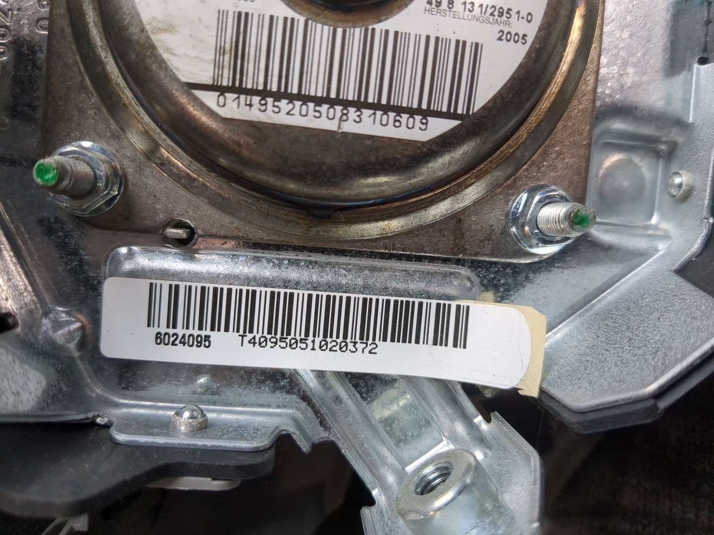 Подушка безопасности в рулевое колесо