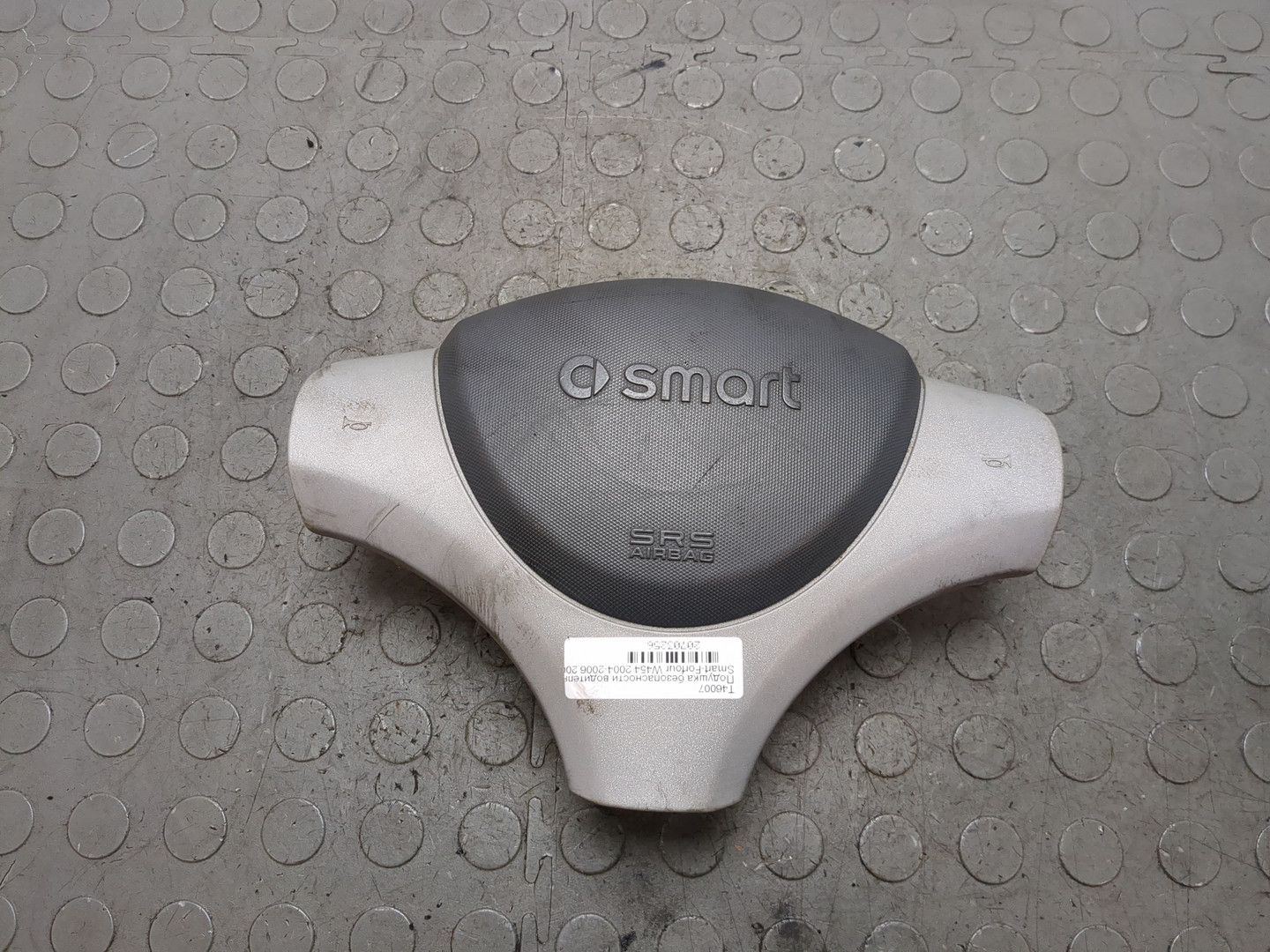 Подушка безопасности в рулевое колесо