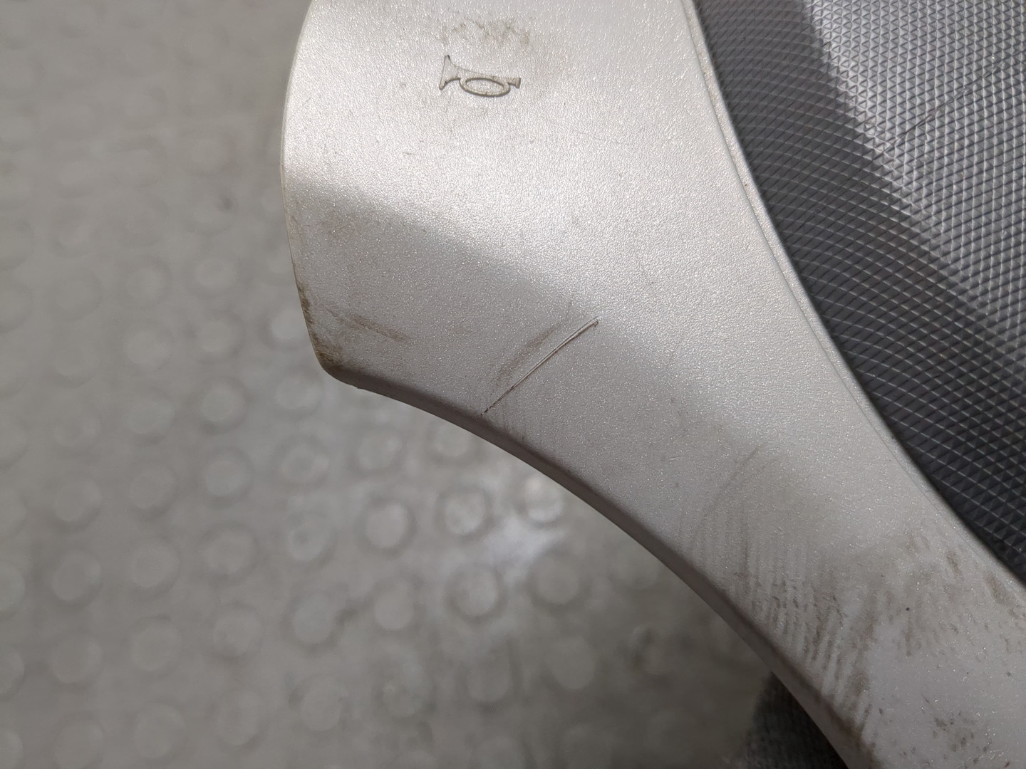 Подушка безопасности в рулевое колесо