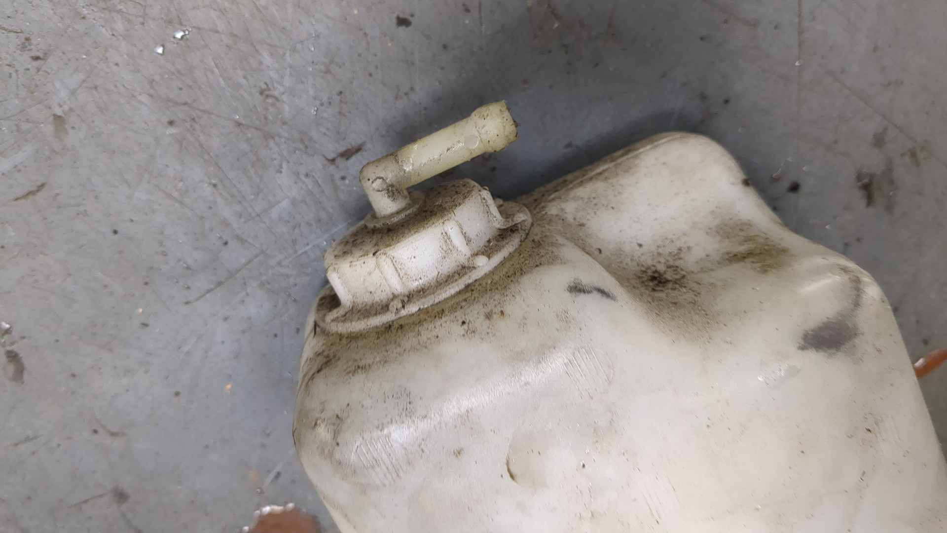 Бачок расширительный