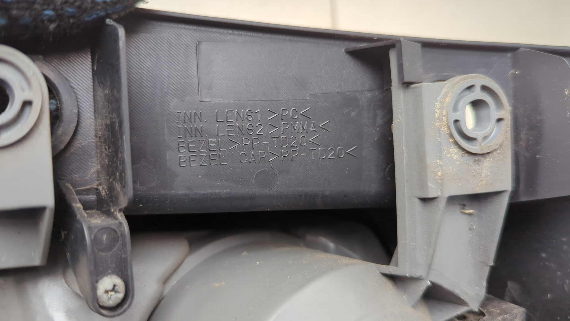 Фонарь задний левый