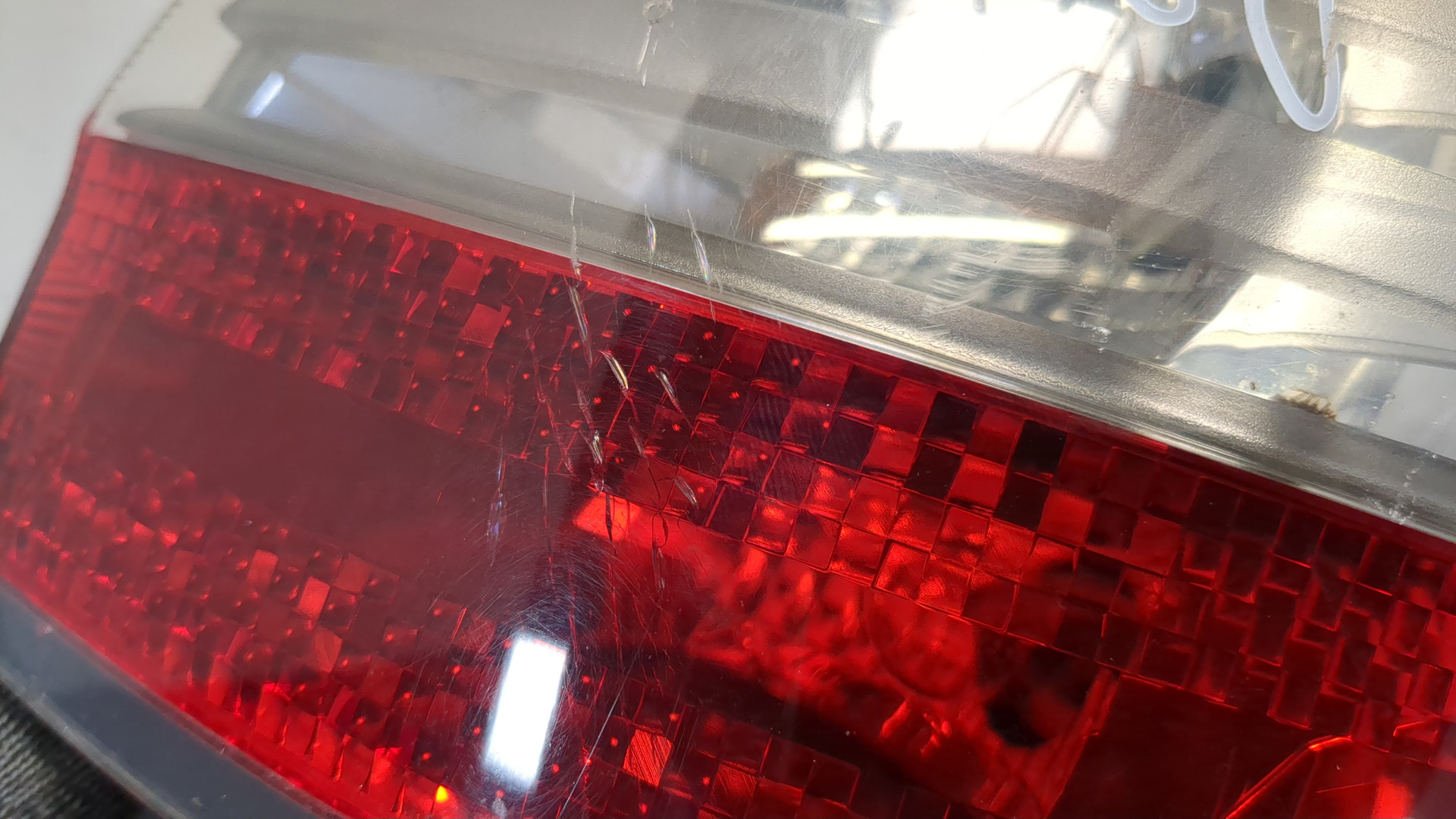 Фонарь задний правый