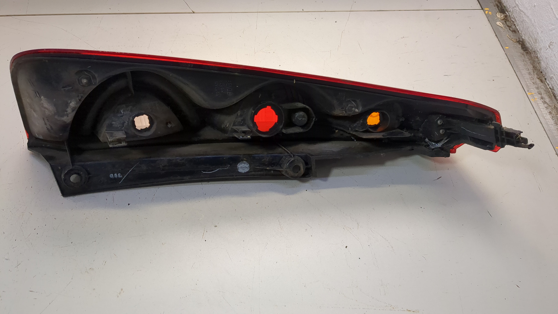 Фонарь задний правый