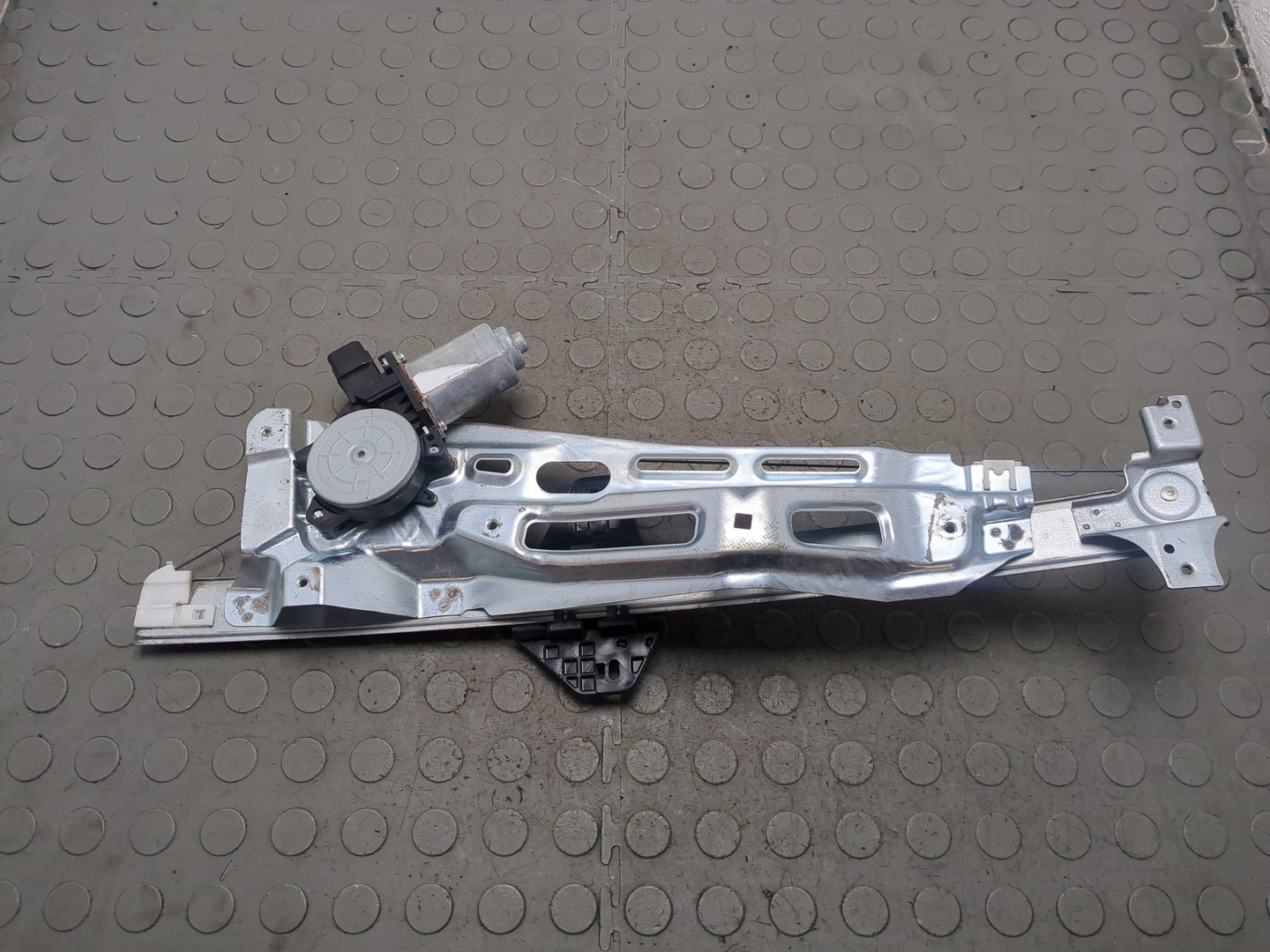 Стеклоподъемник электр. передний левый