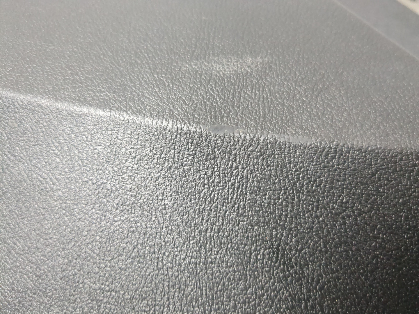 Обшивка двери передней левой