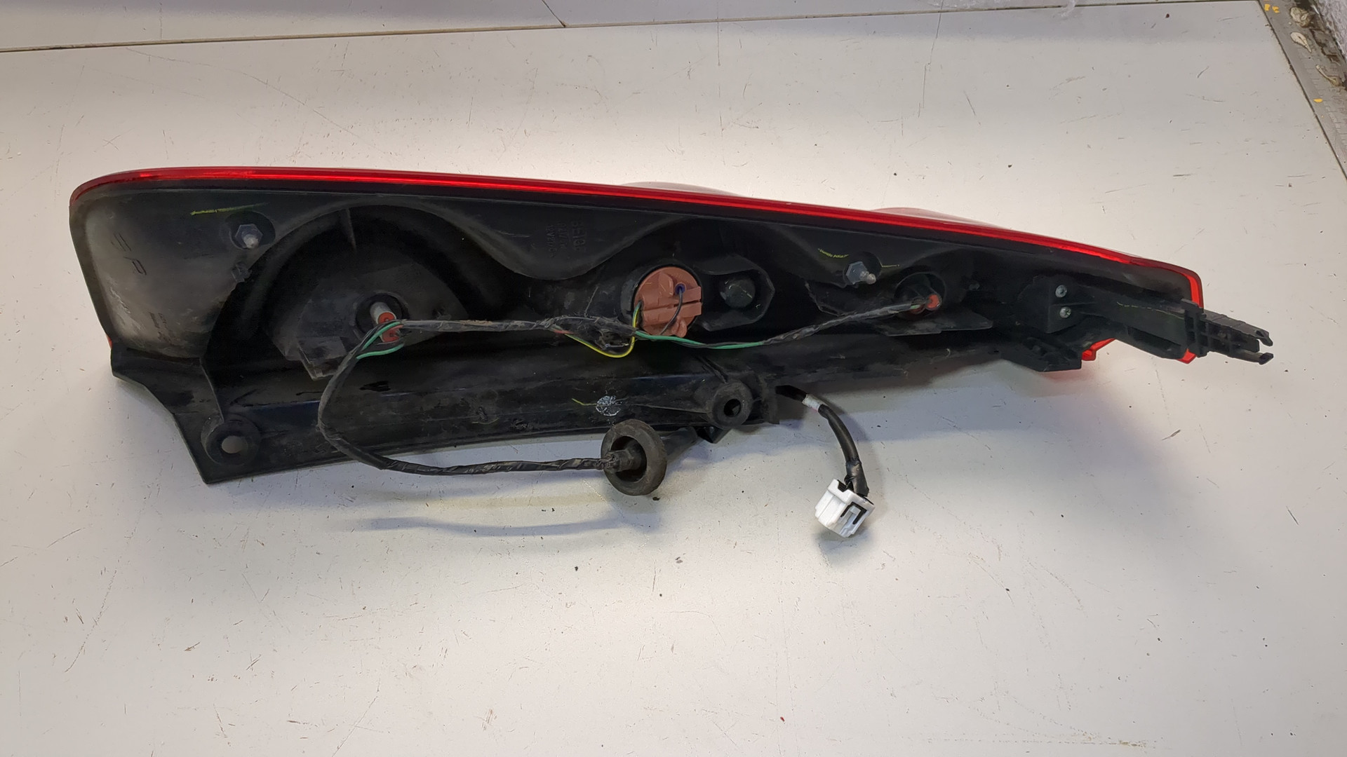 Фонарь задний правый