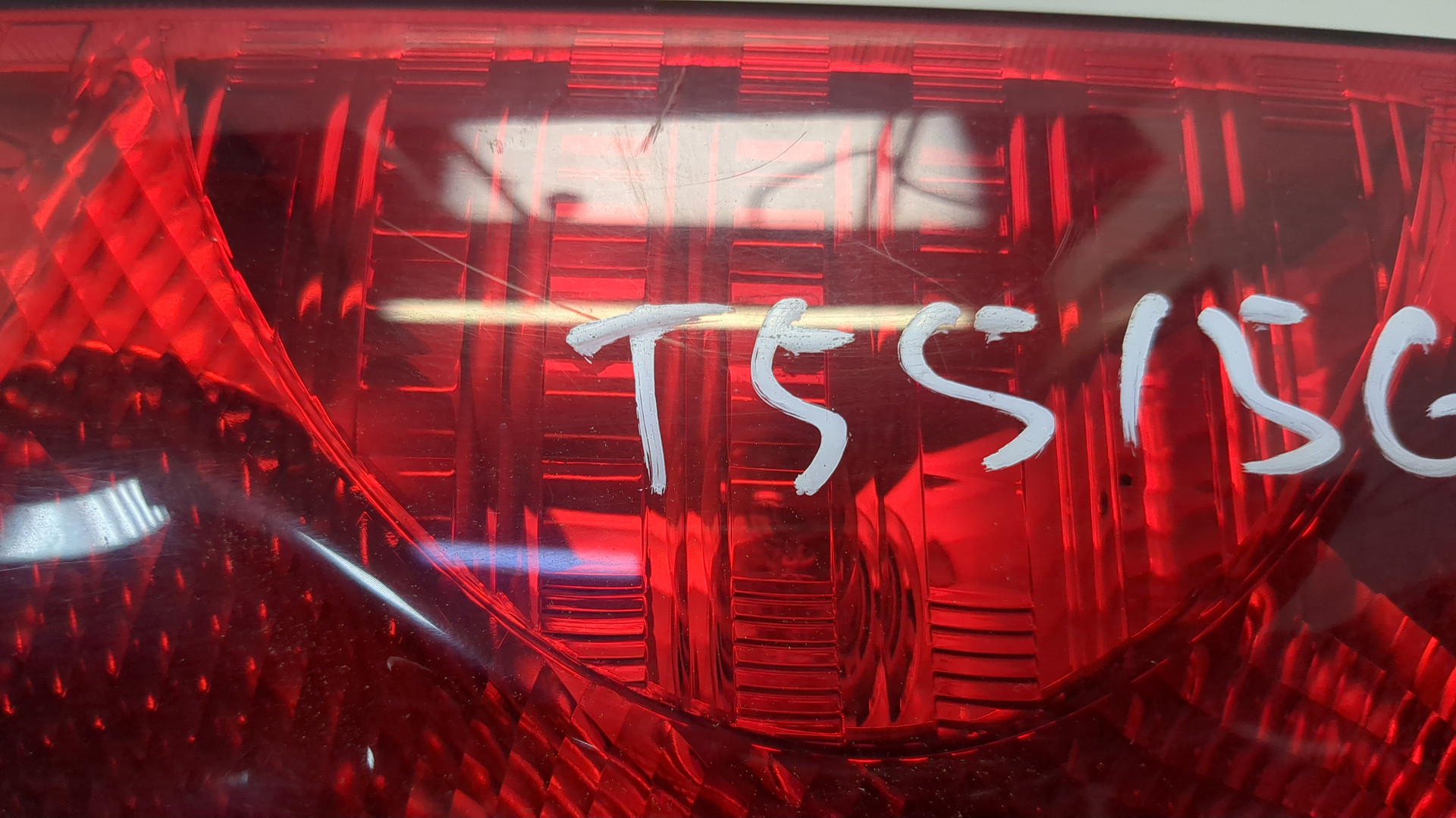 Фонарь задний правый