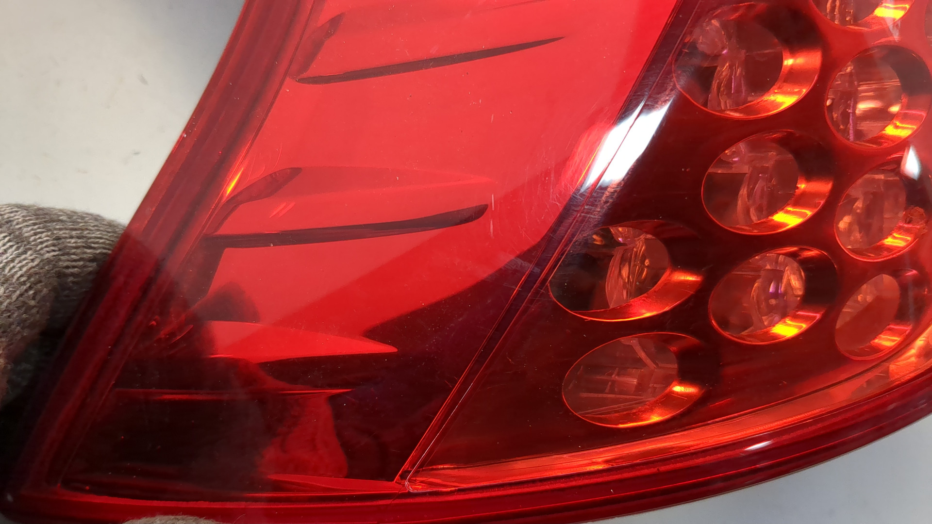 Фонарь задний правый