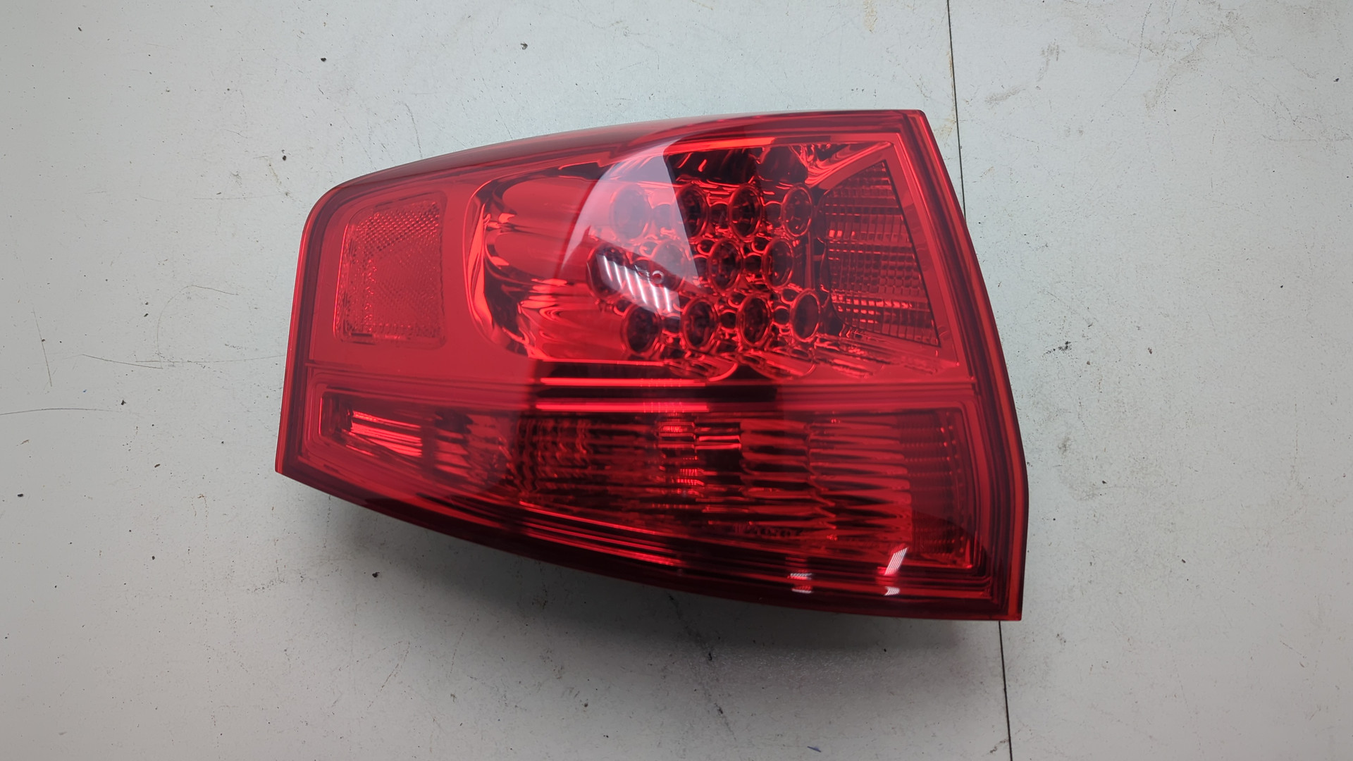 Фонарь задний левый