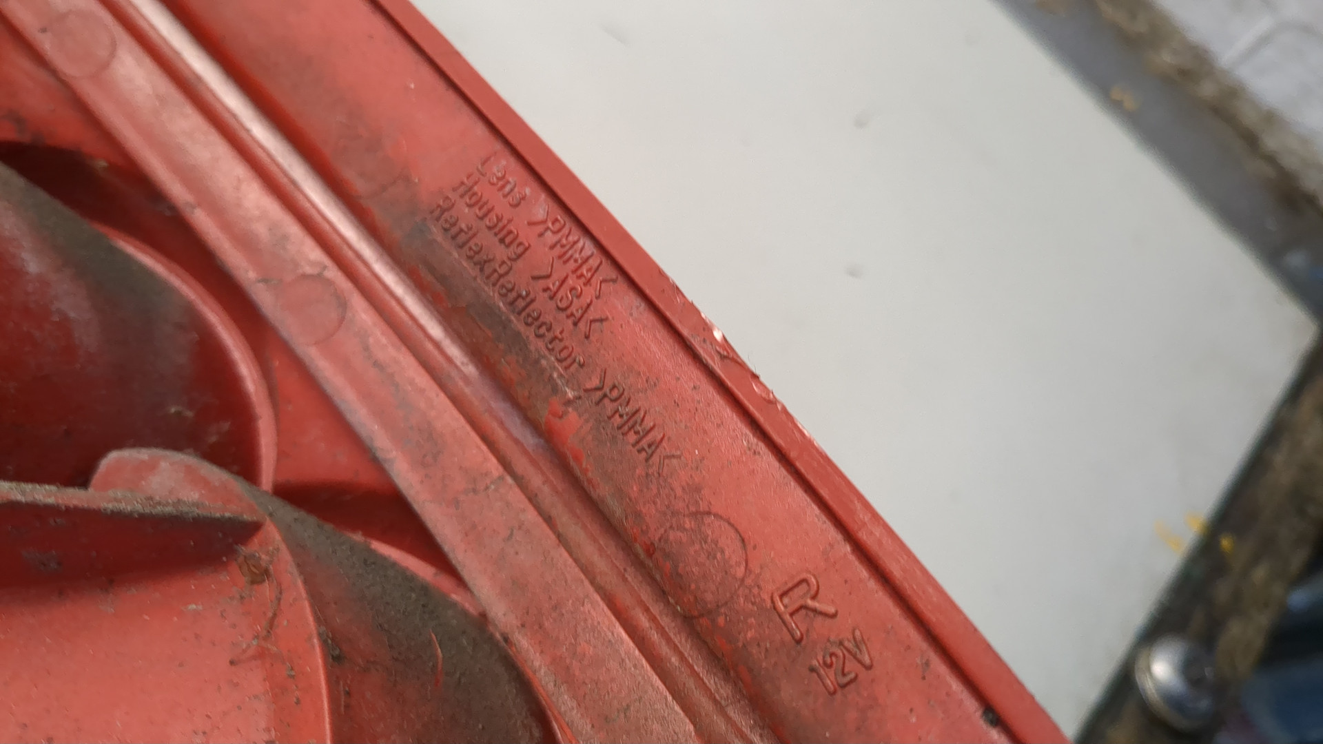 Фонарь задний правый