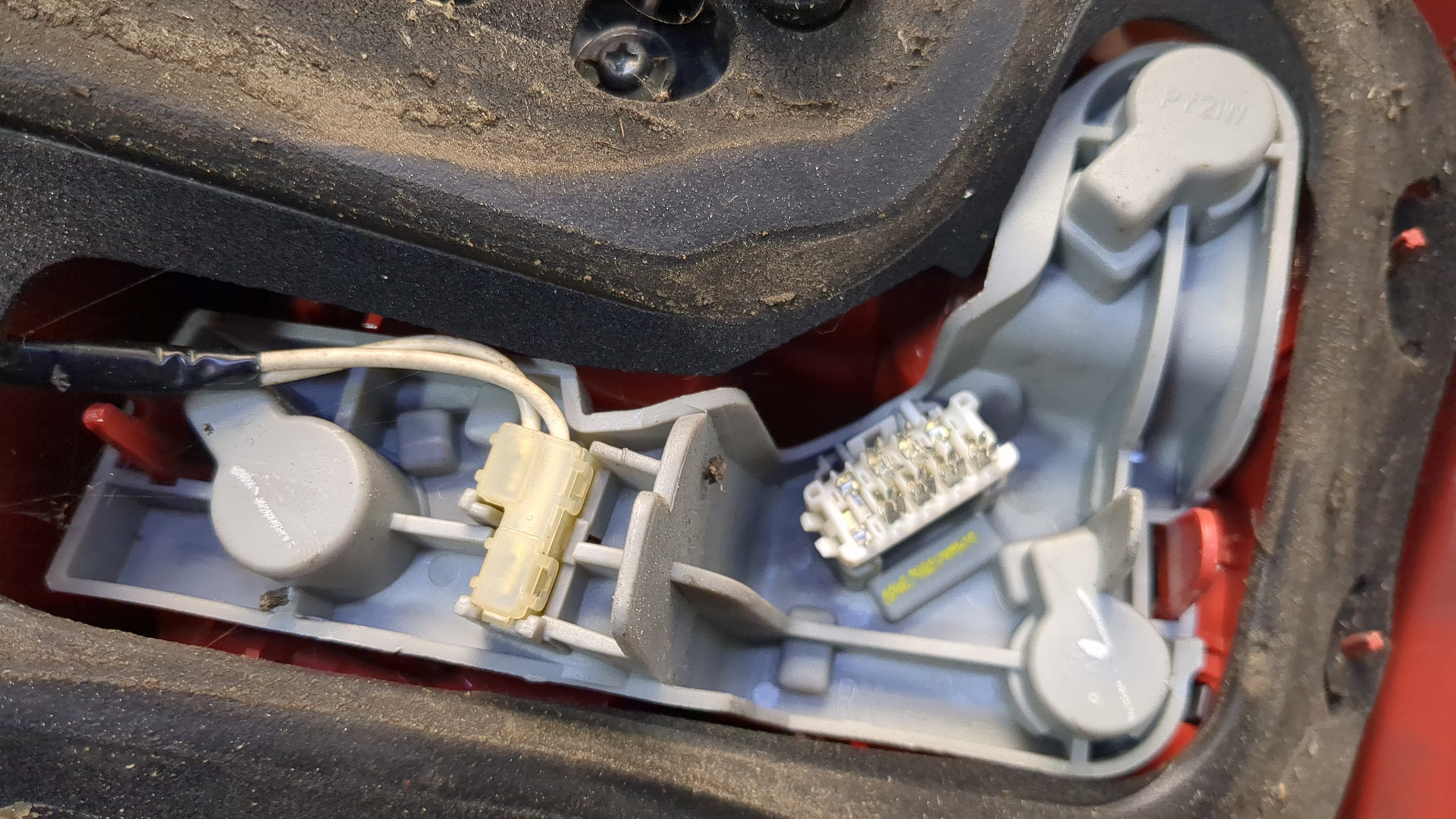 Фонарь задний правый