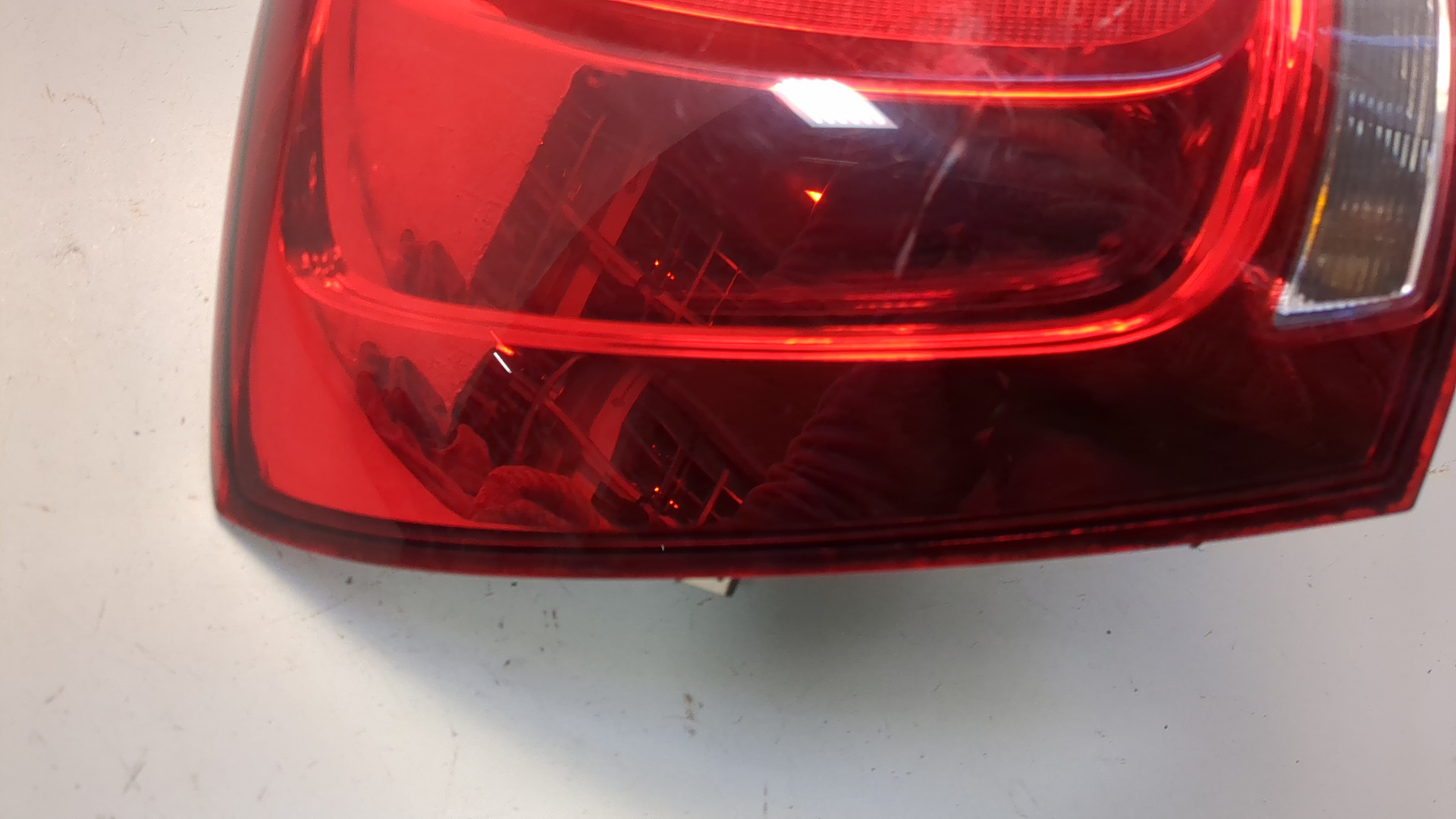 Фонарь задний левый