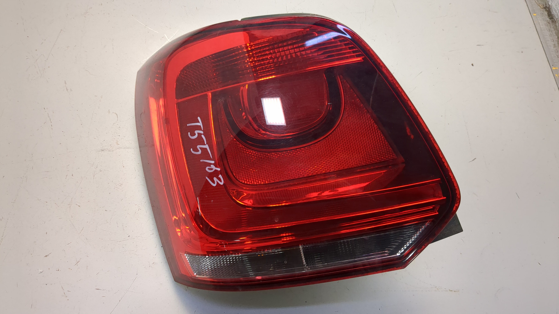 Фонарь задний левый