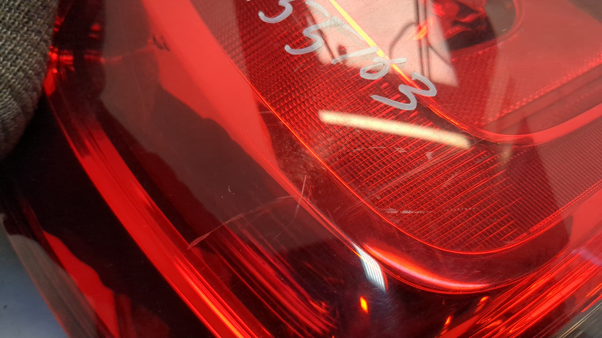 Фонарь задний левый