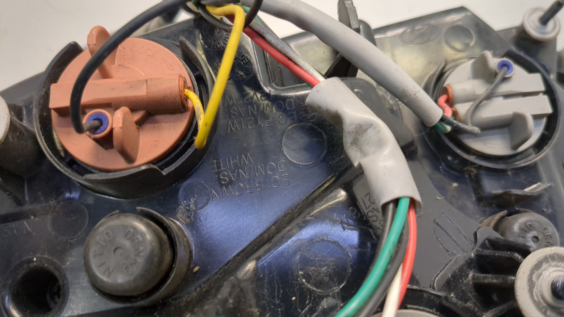 Фонарь задний левый