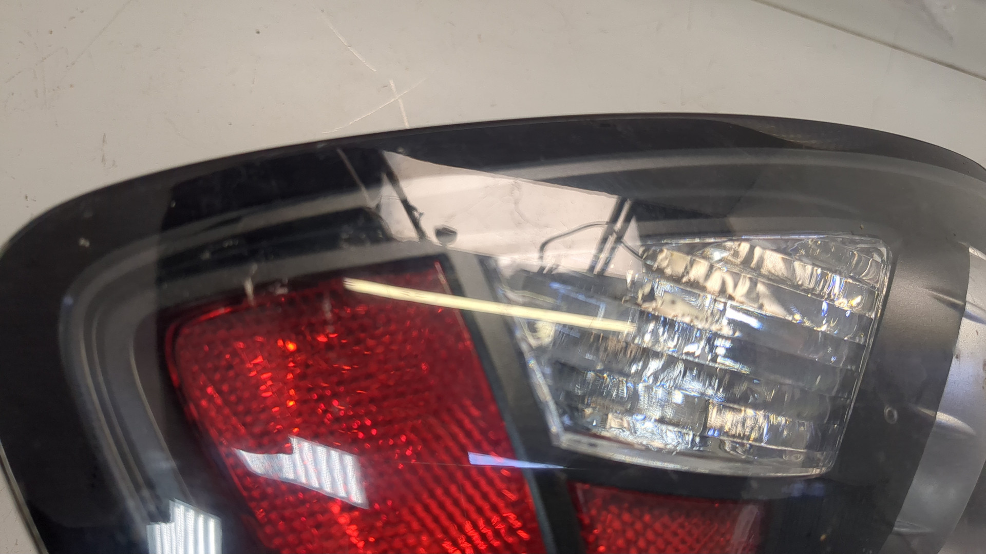 Фонарь задний левый