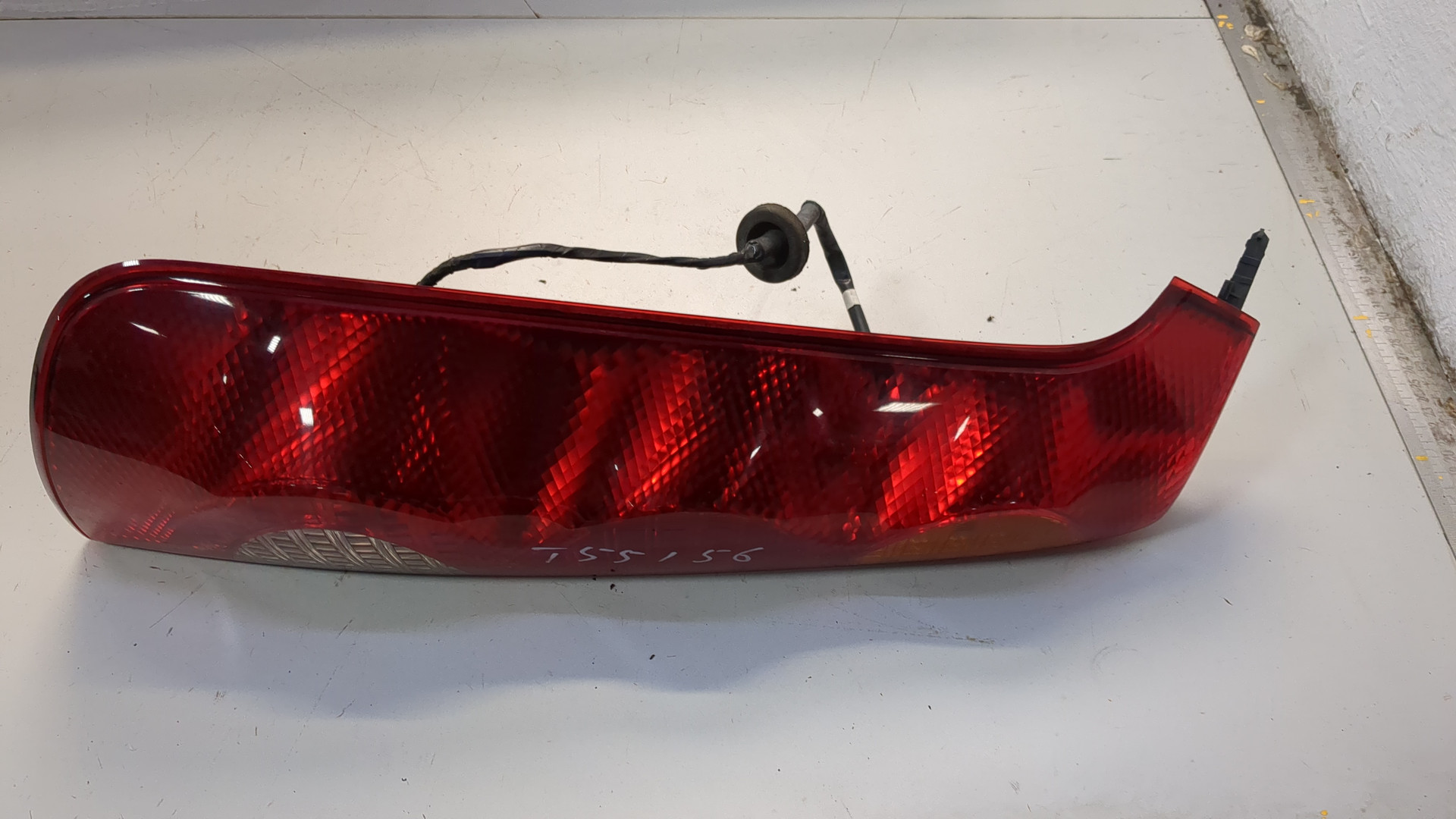 Фонарь задний левый