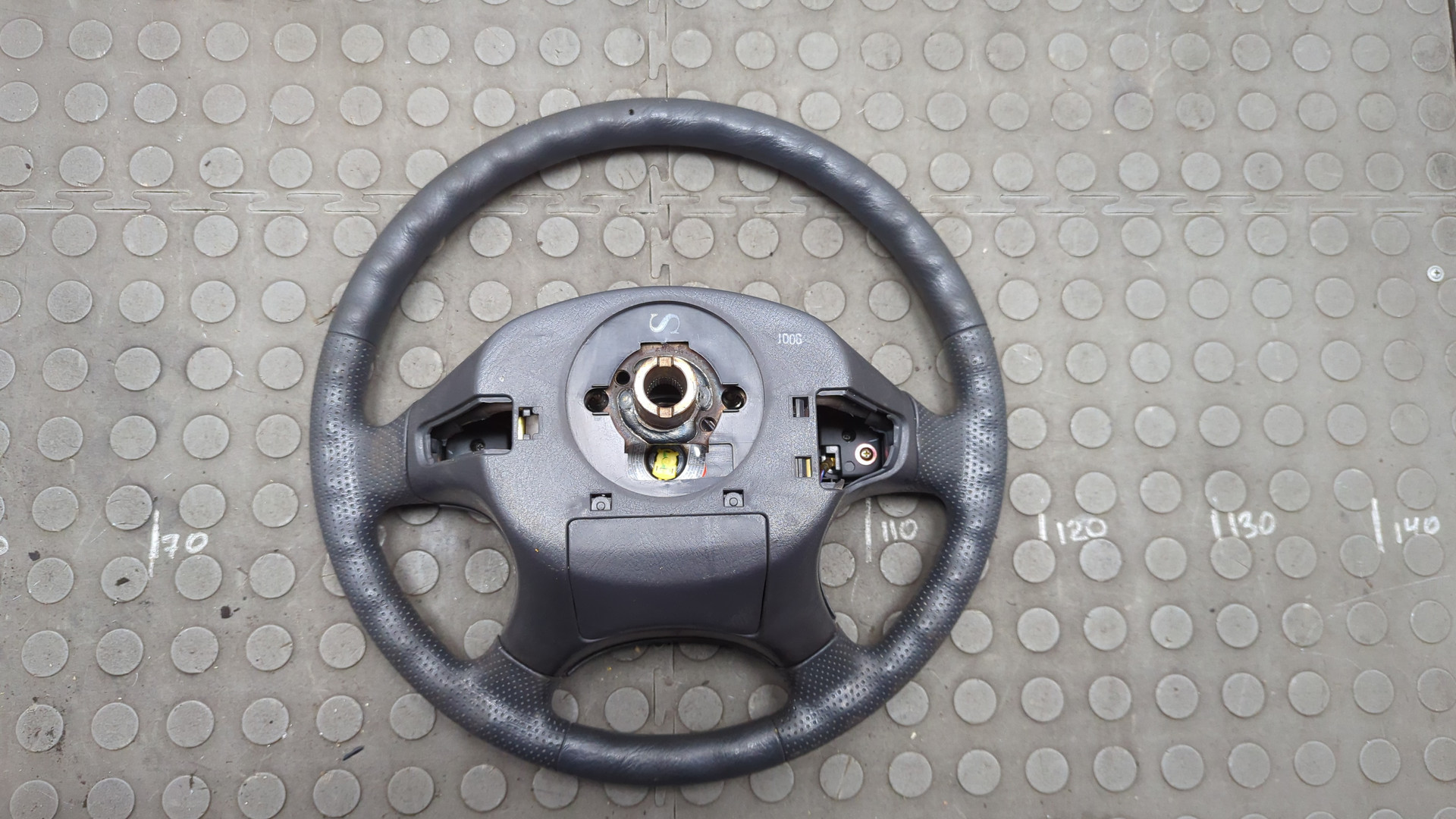 Рулевое колесо (руль)