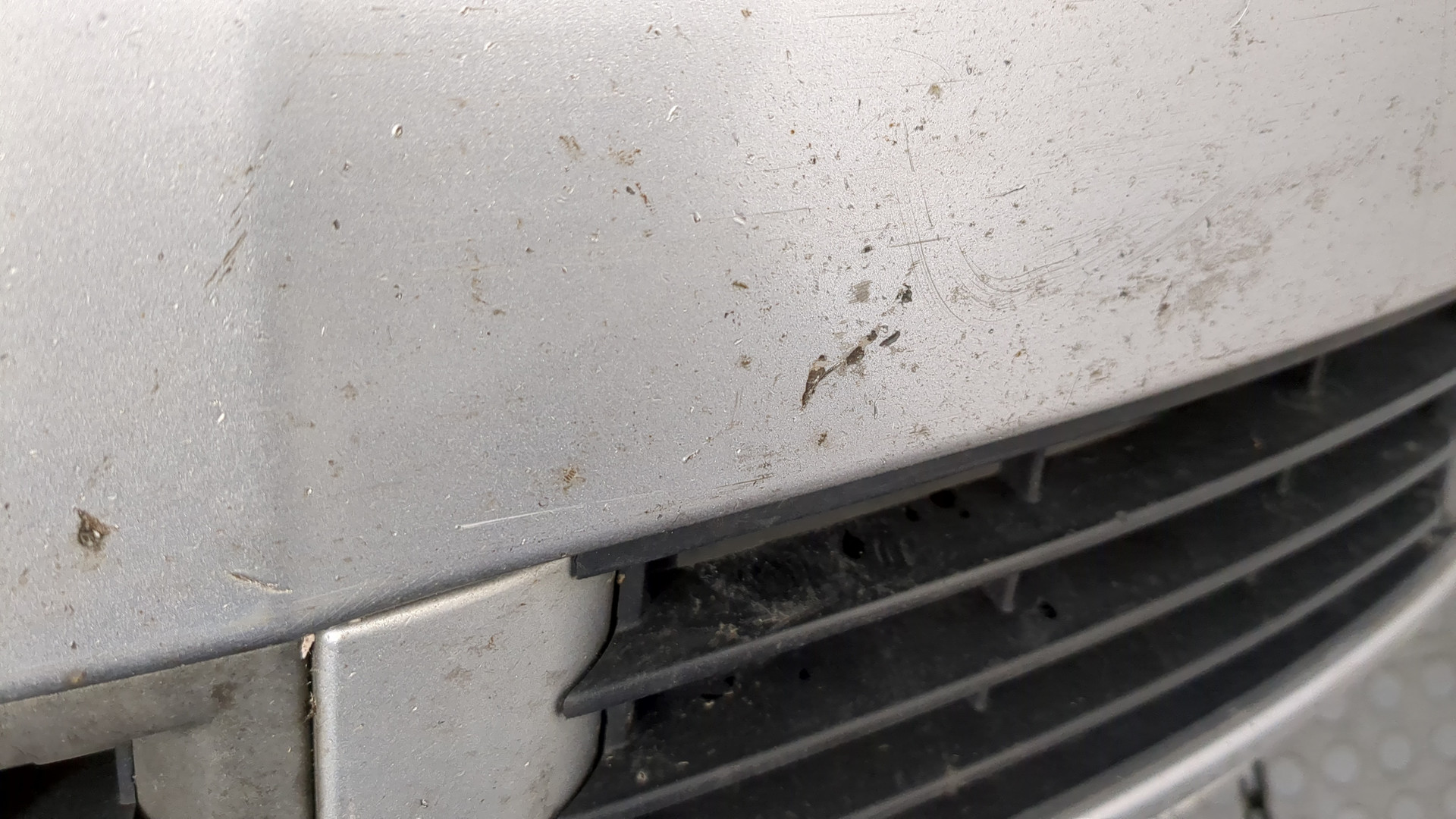 Бампер передний