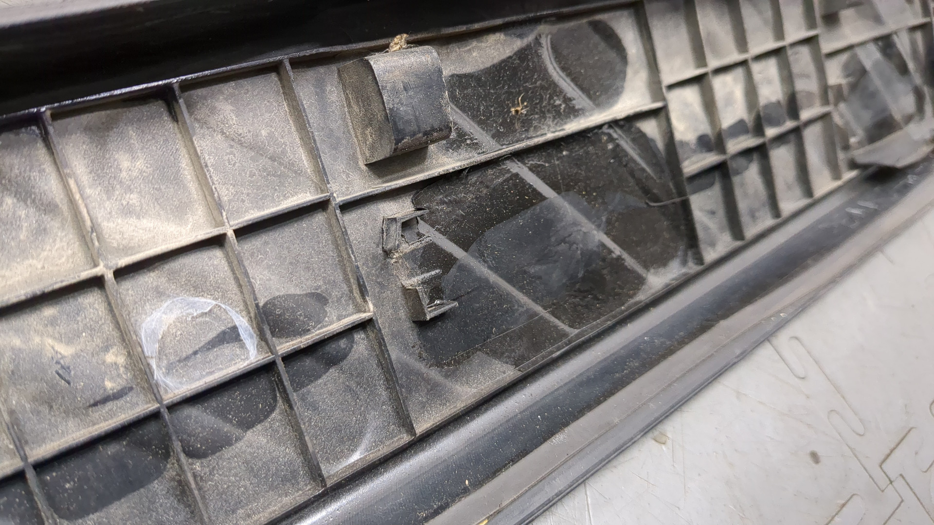 Накладка (кузов наружные)