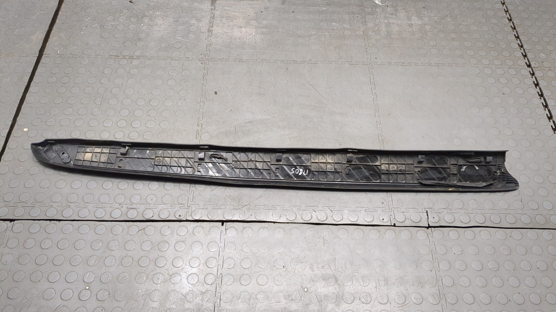 Накладка (кузов наружные)