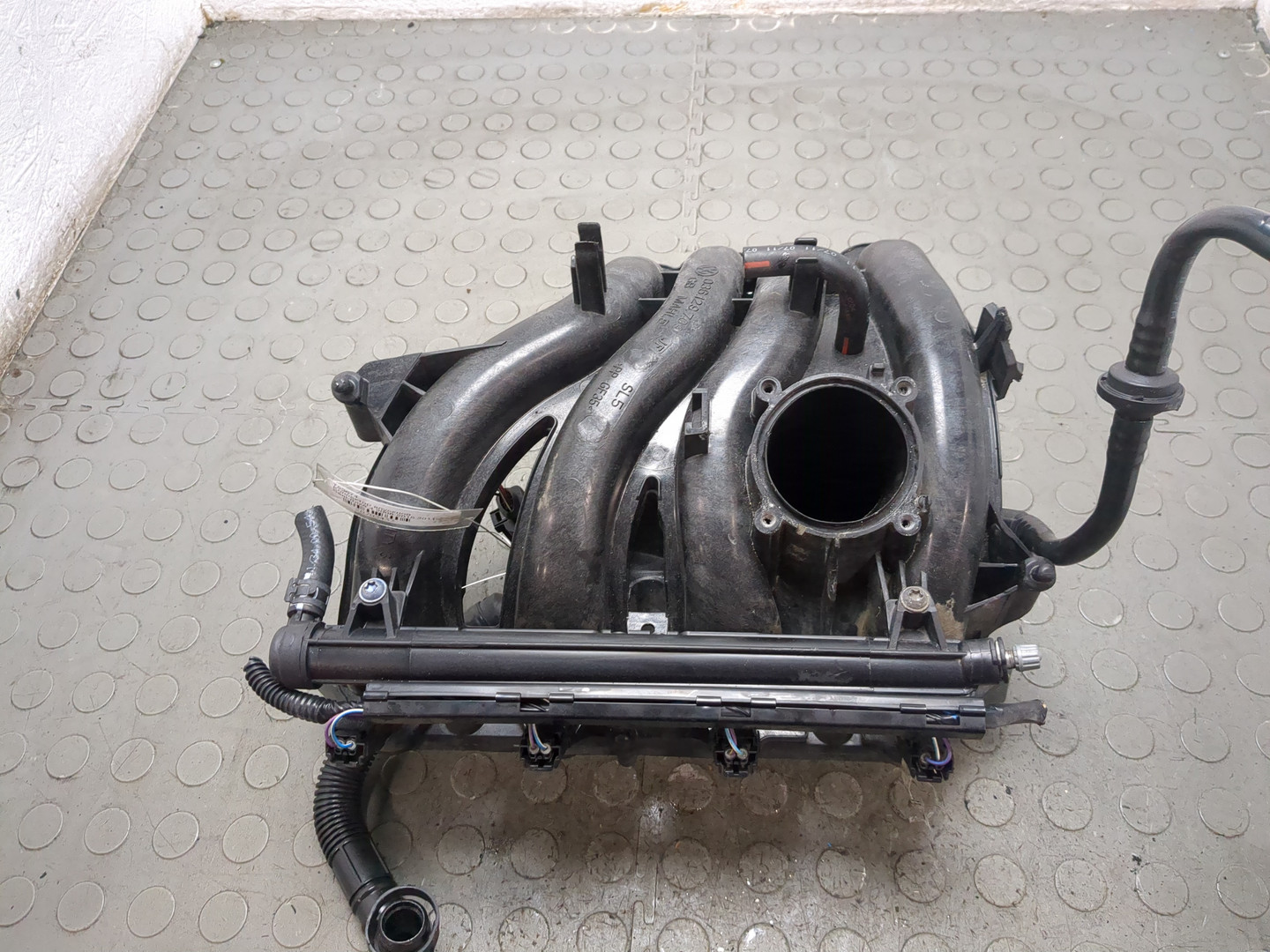 Коллектор впускной