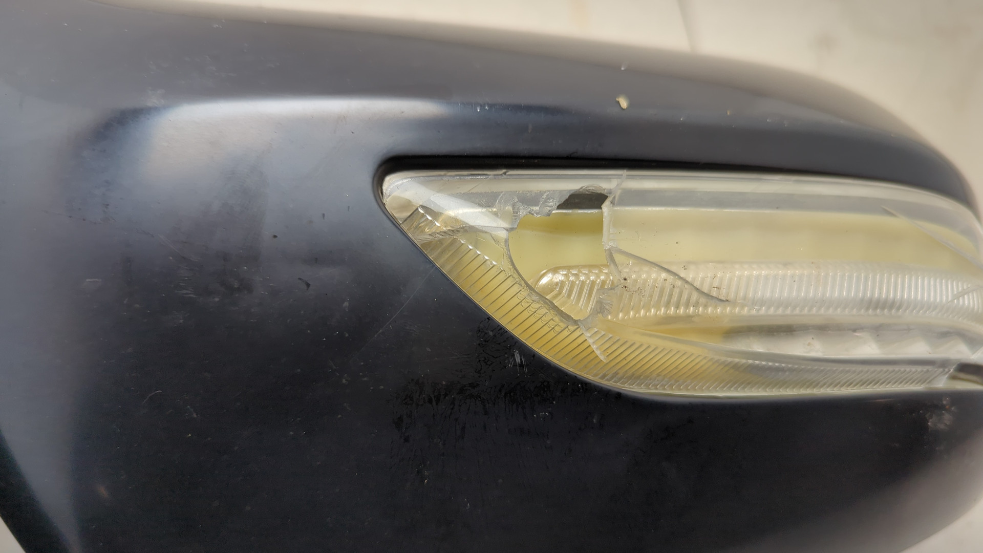 Зеркало правое электрическое