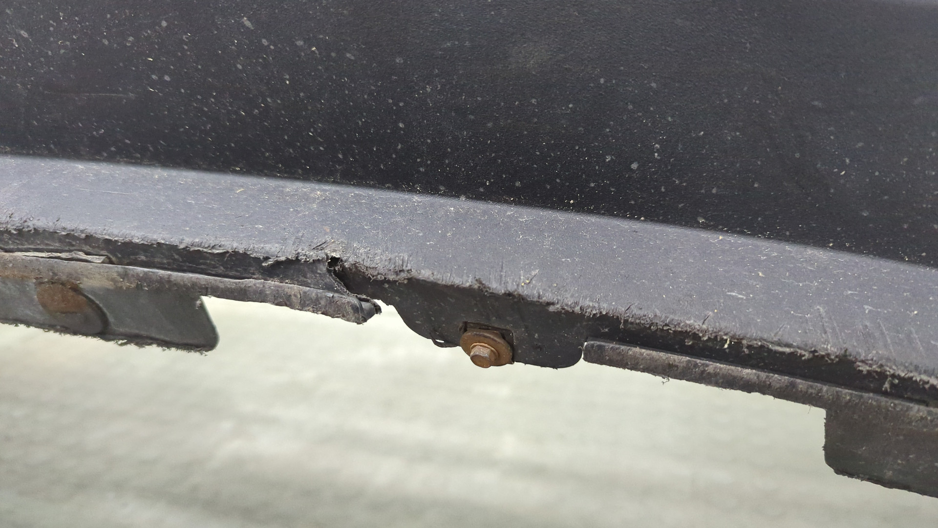 Бампер передний