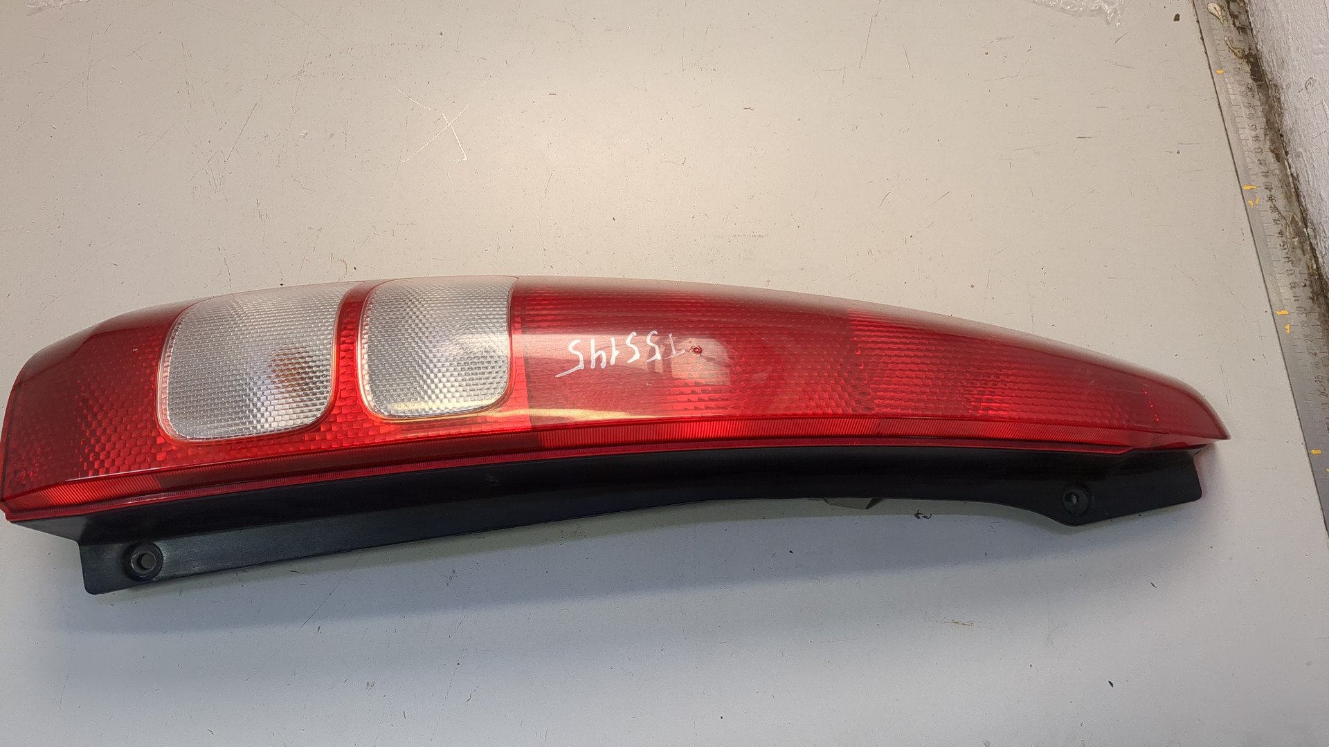 Фонарь задний левый