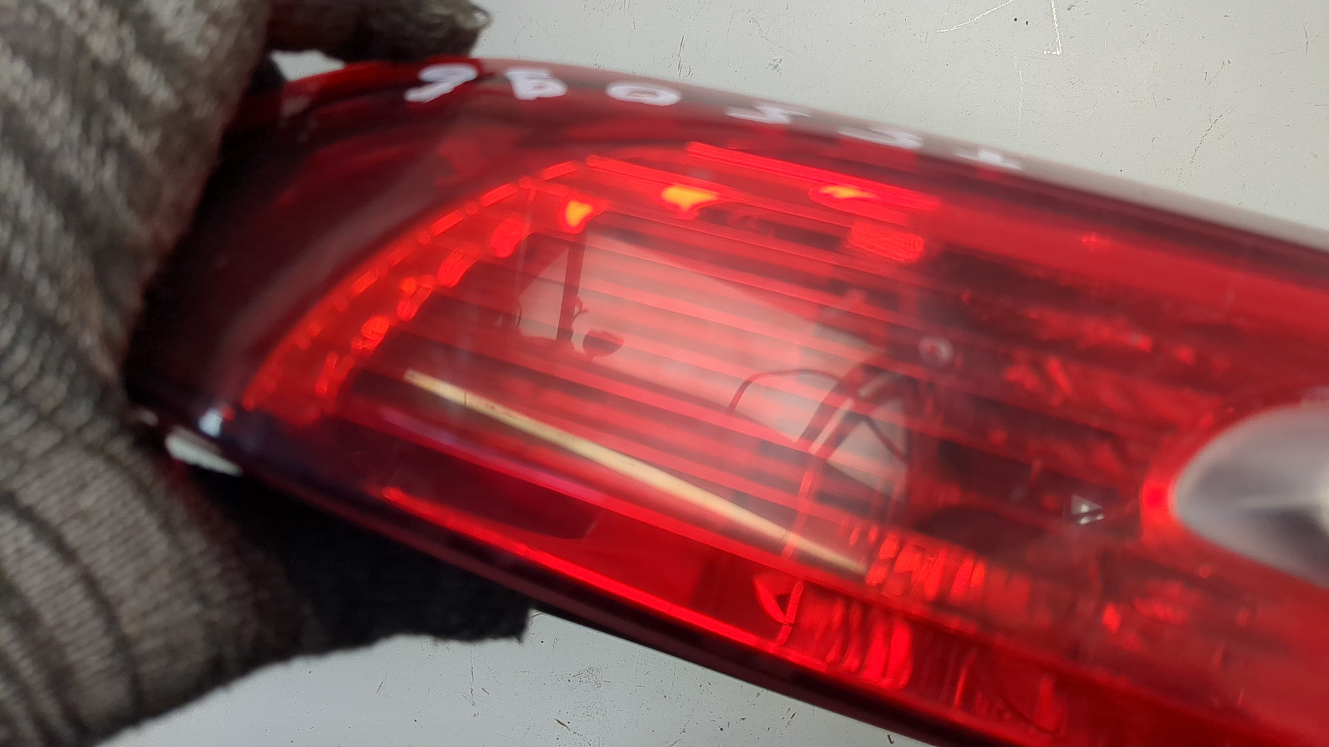 Фонарь задний правый