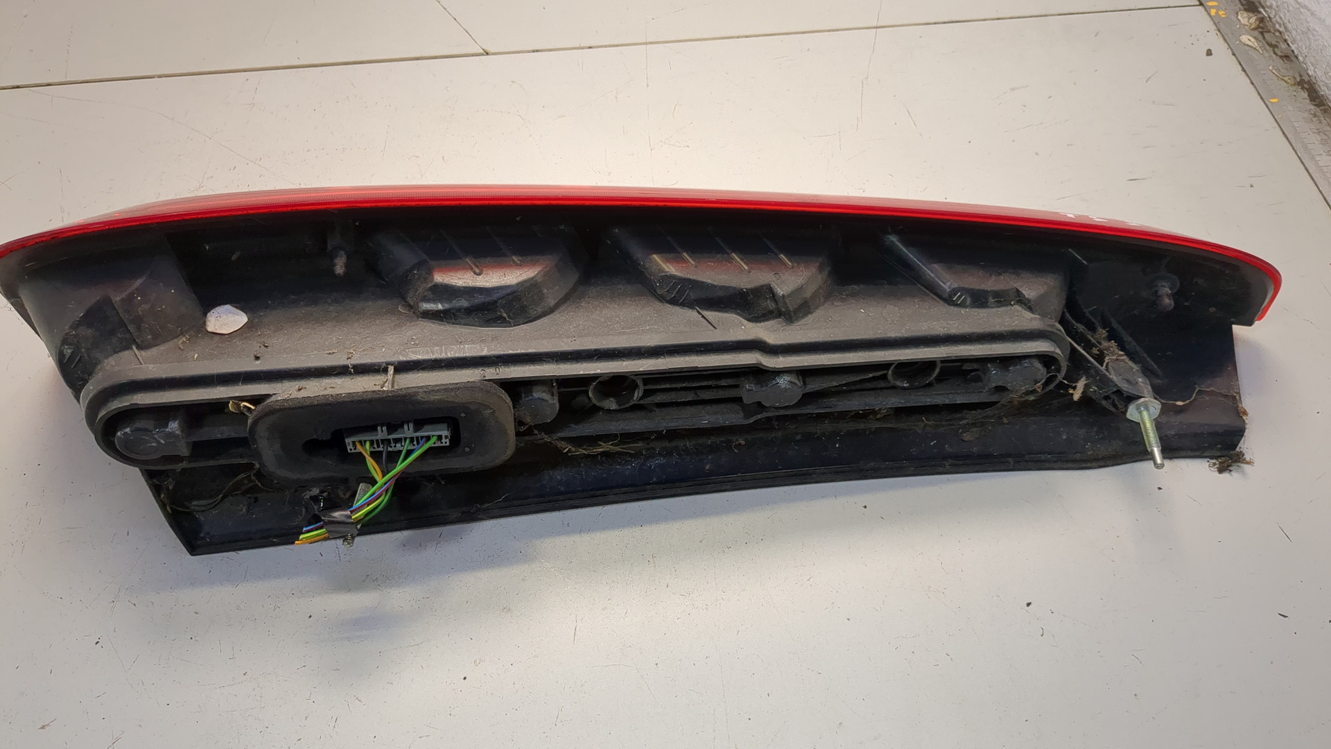 Фонарь задний правый