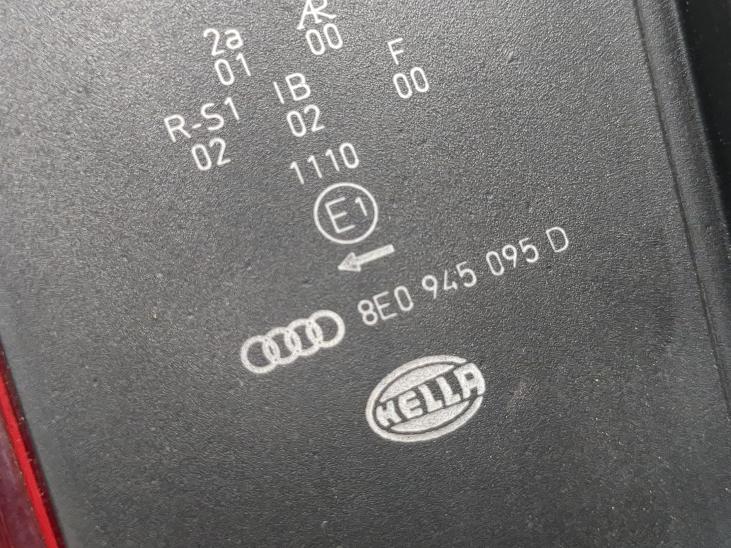 Фонарь задний левый