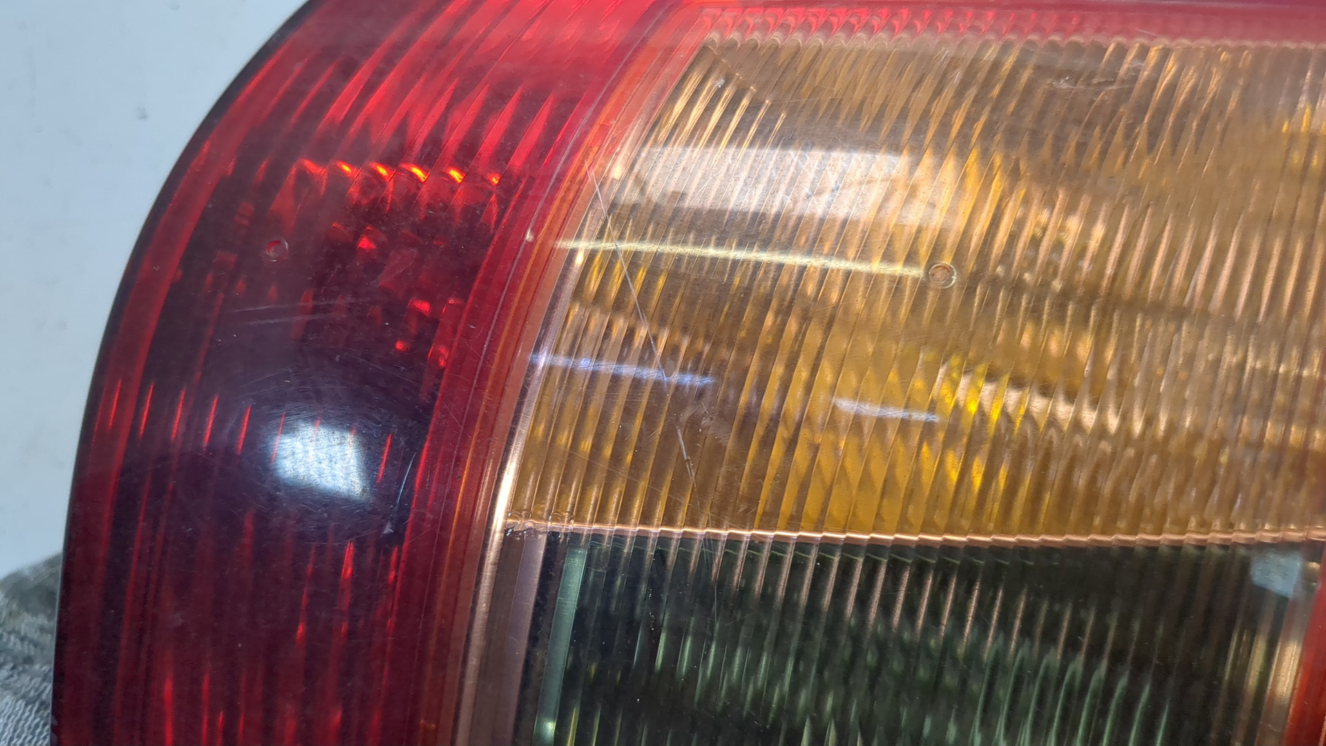 Фонарь задний правый