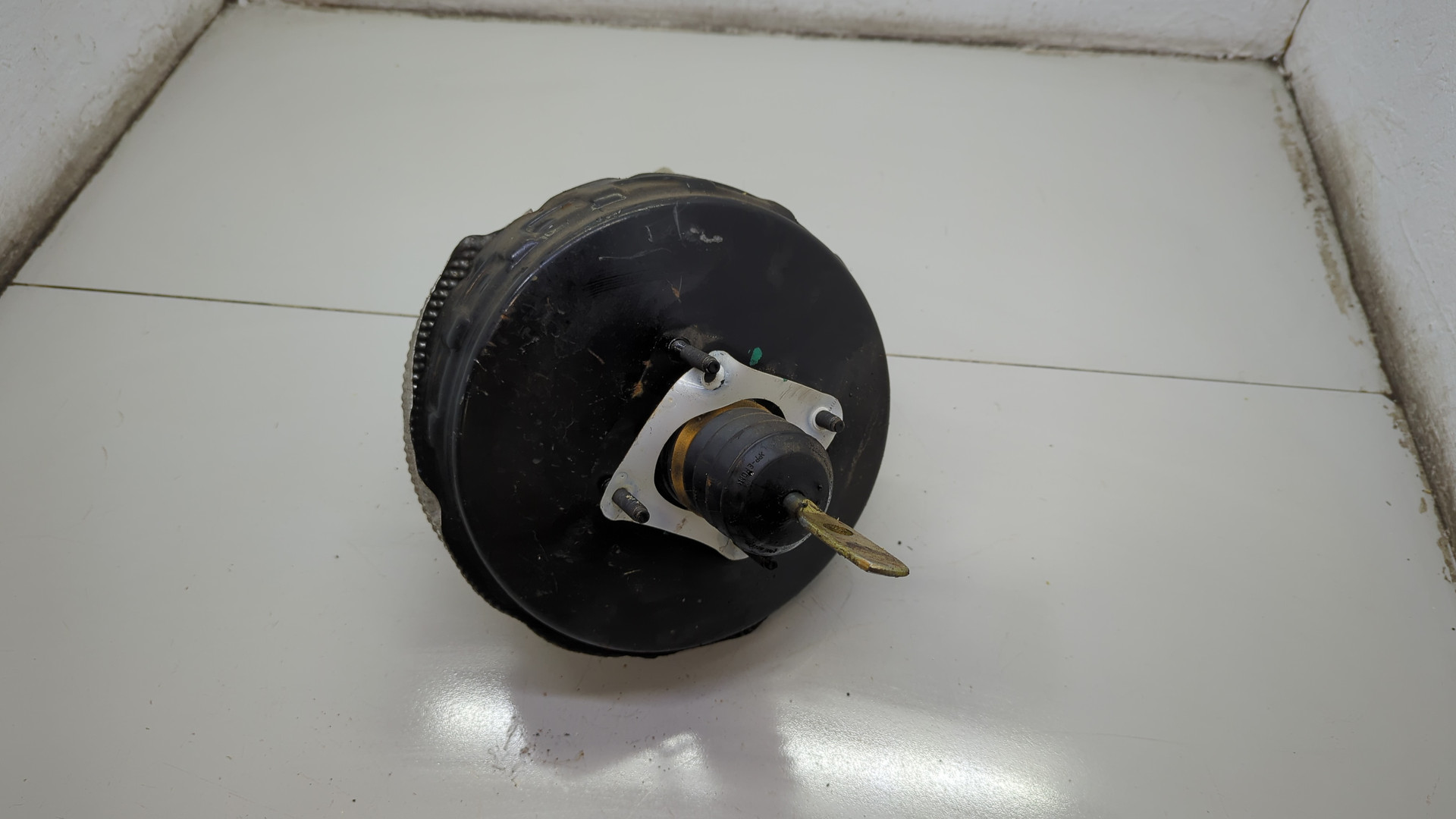 Цилиндр тормозной главный