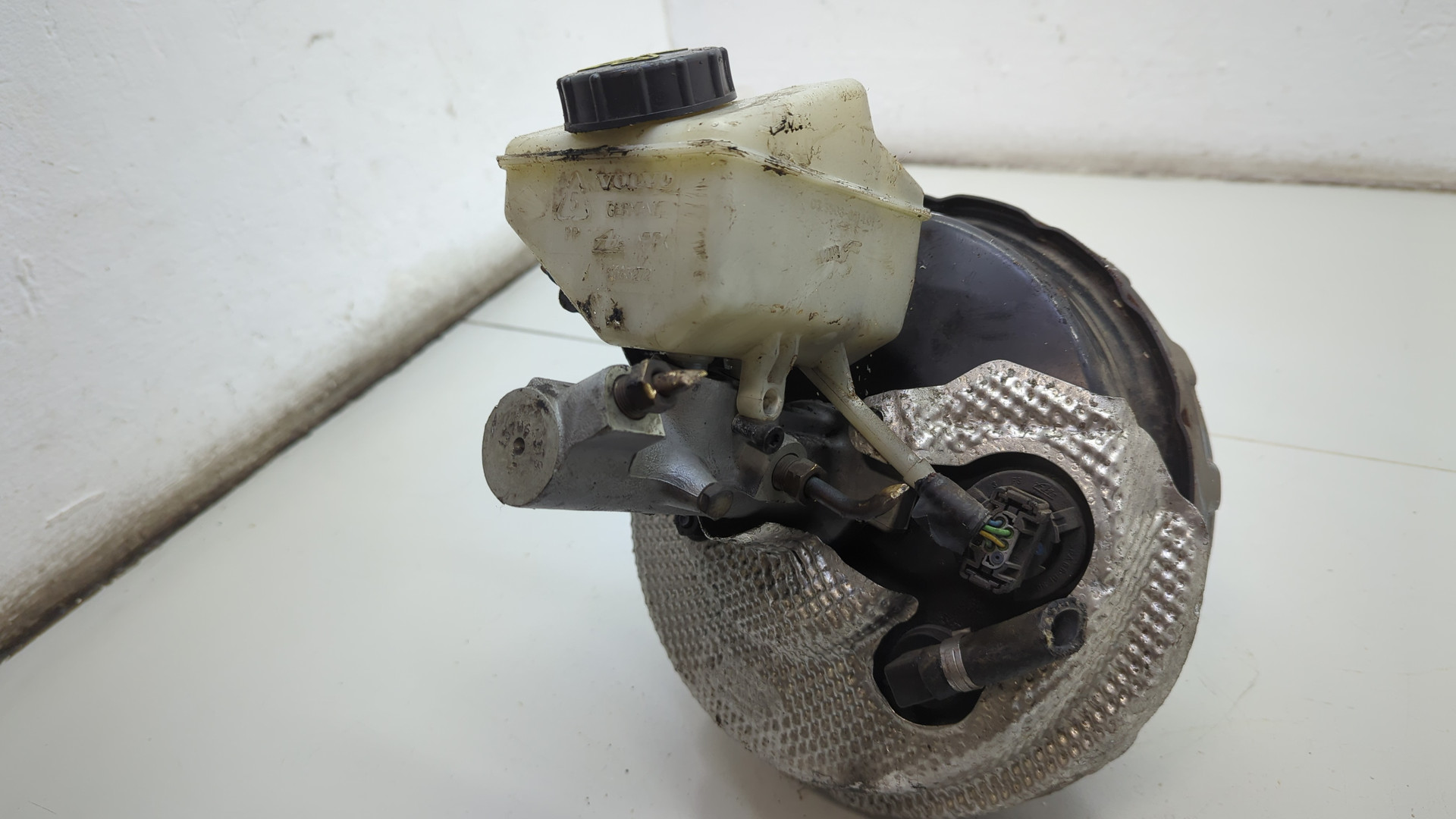 Цилиндр тормозной главный