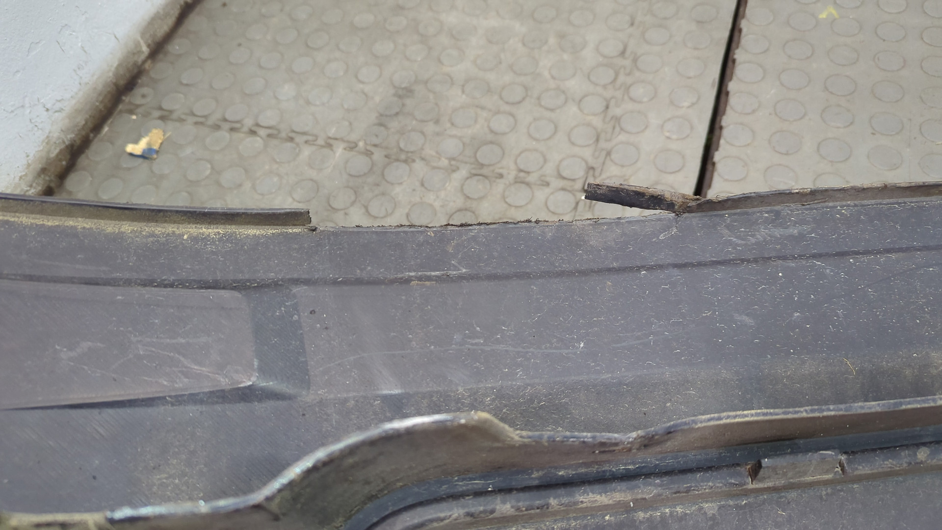 Бампер передний