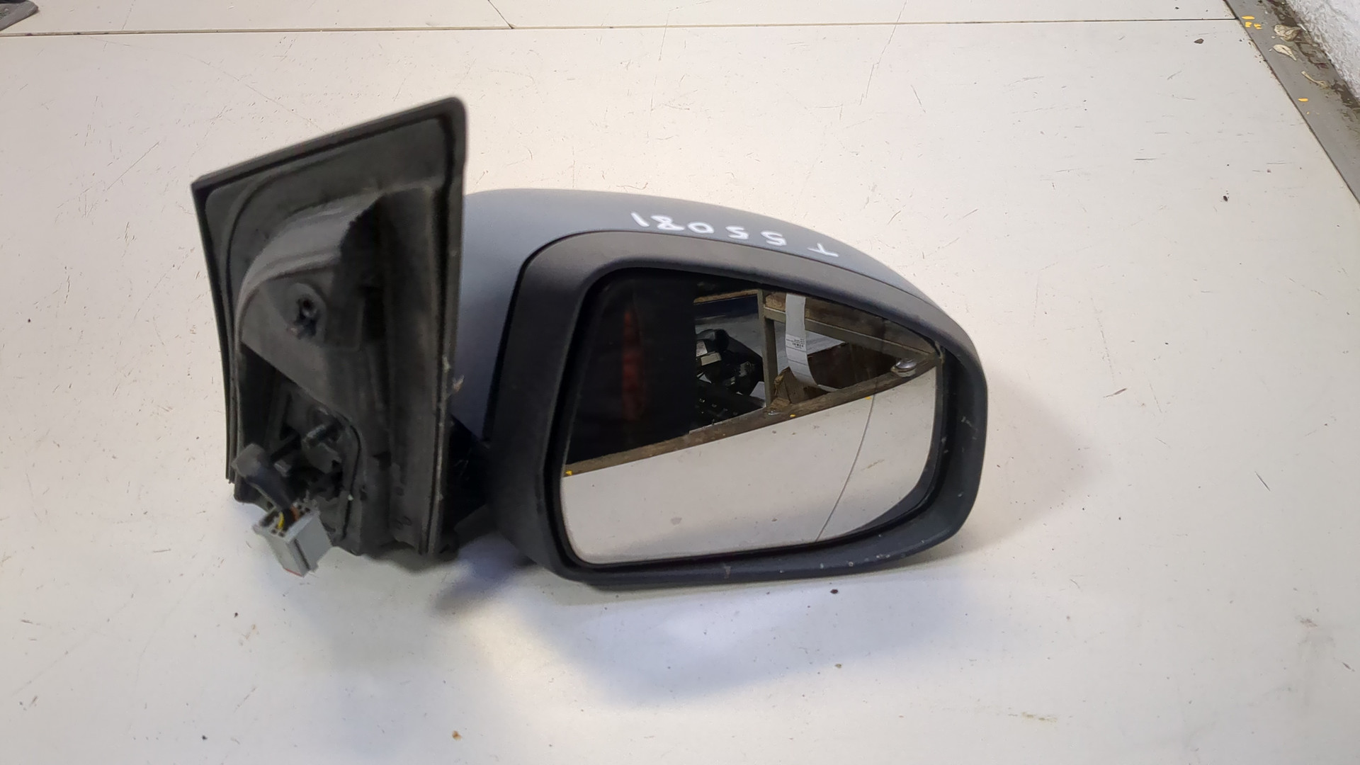 Зеркало правое электрическое