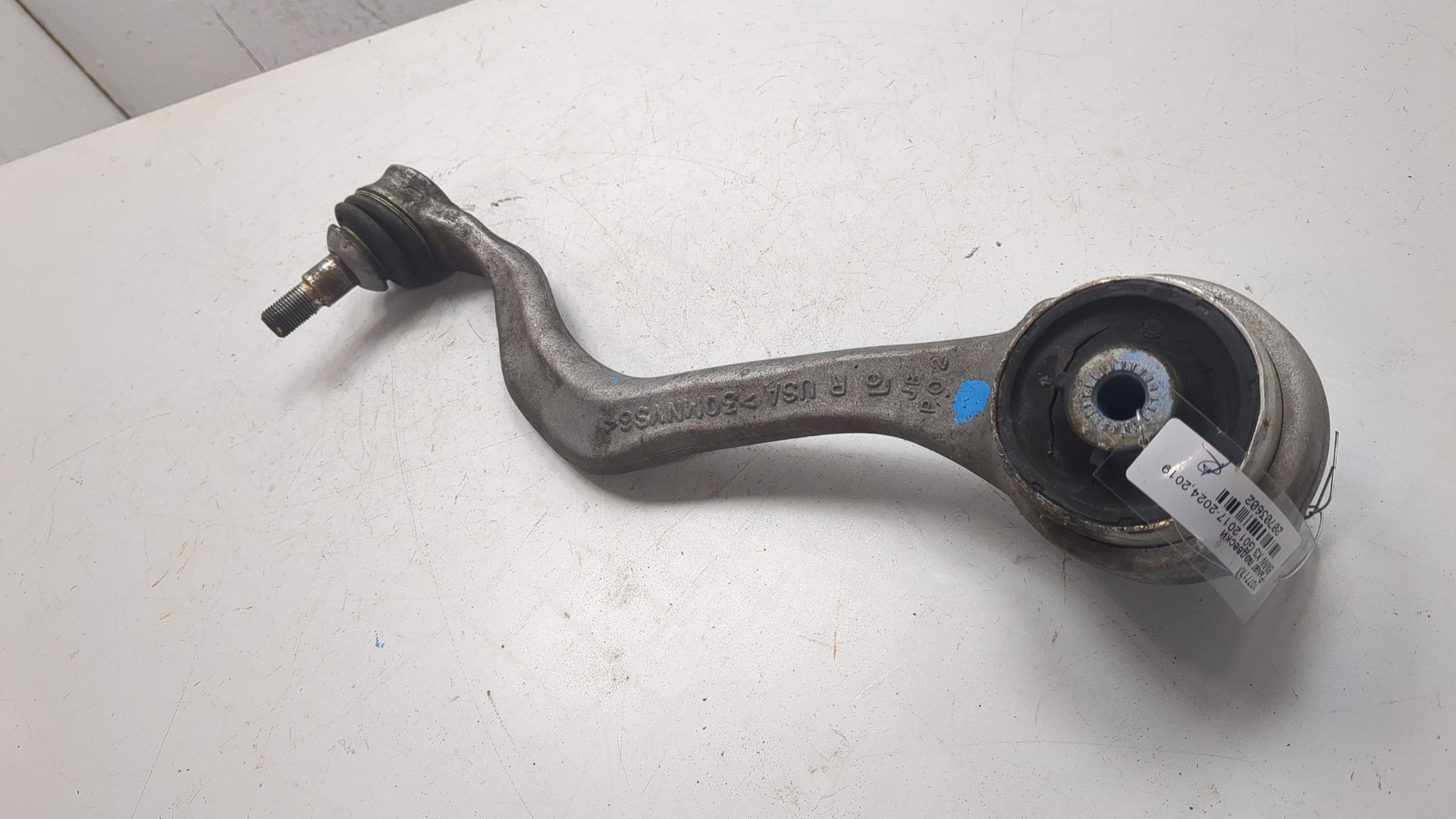 Рычаг передний правый