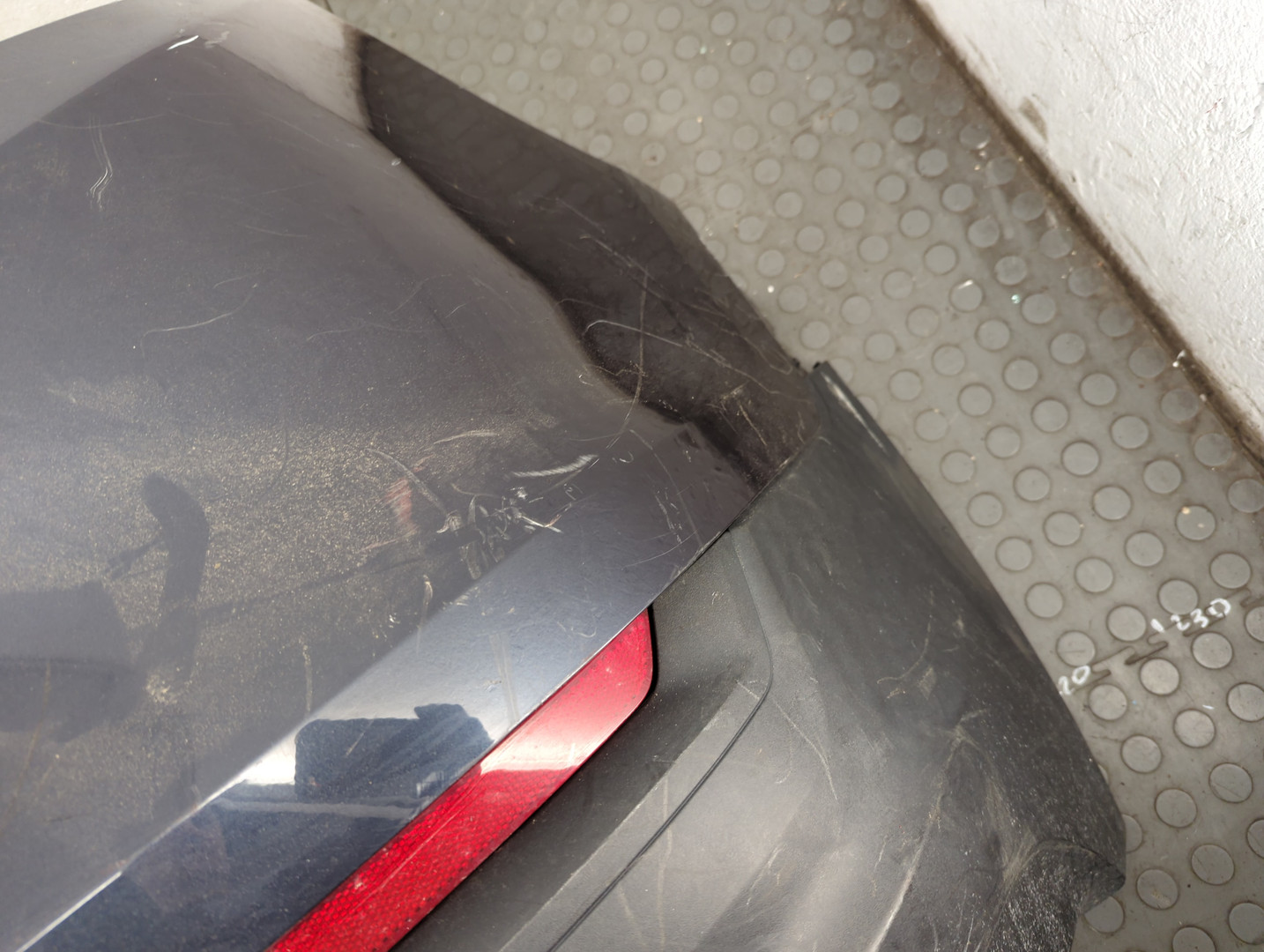 Бампер задний