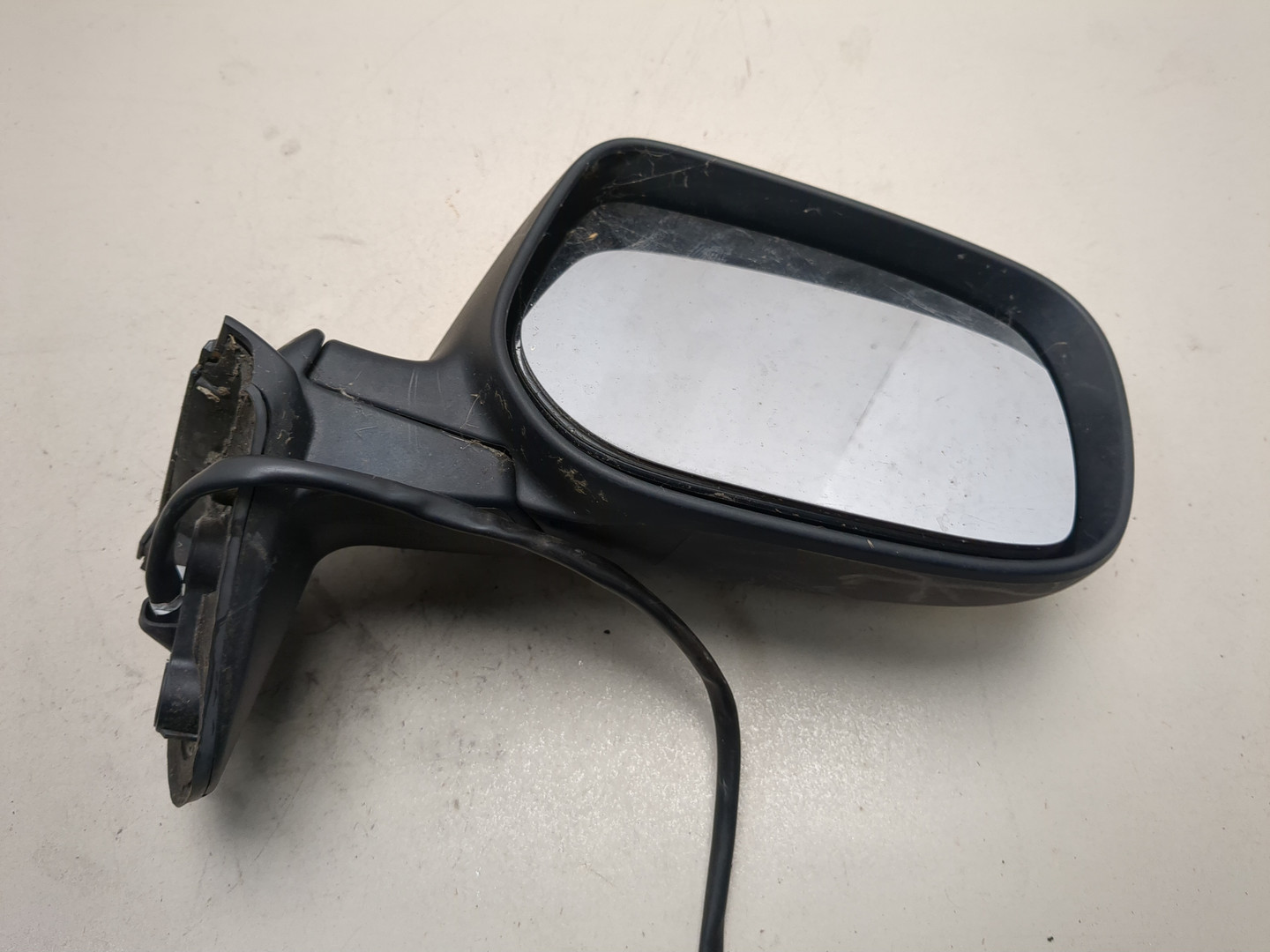 Зеркало правое электрическое