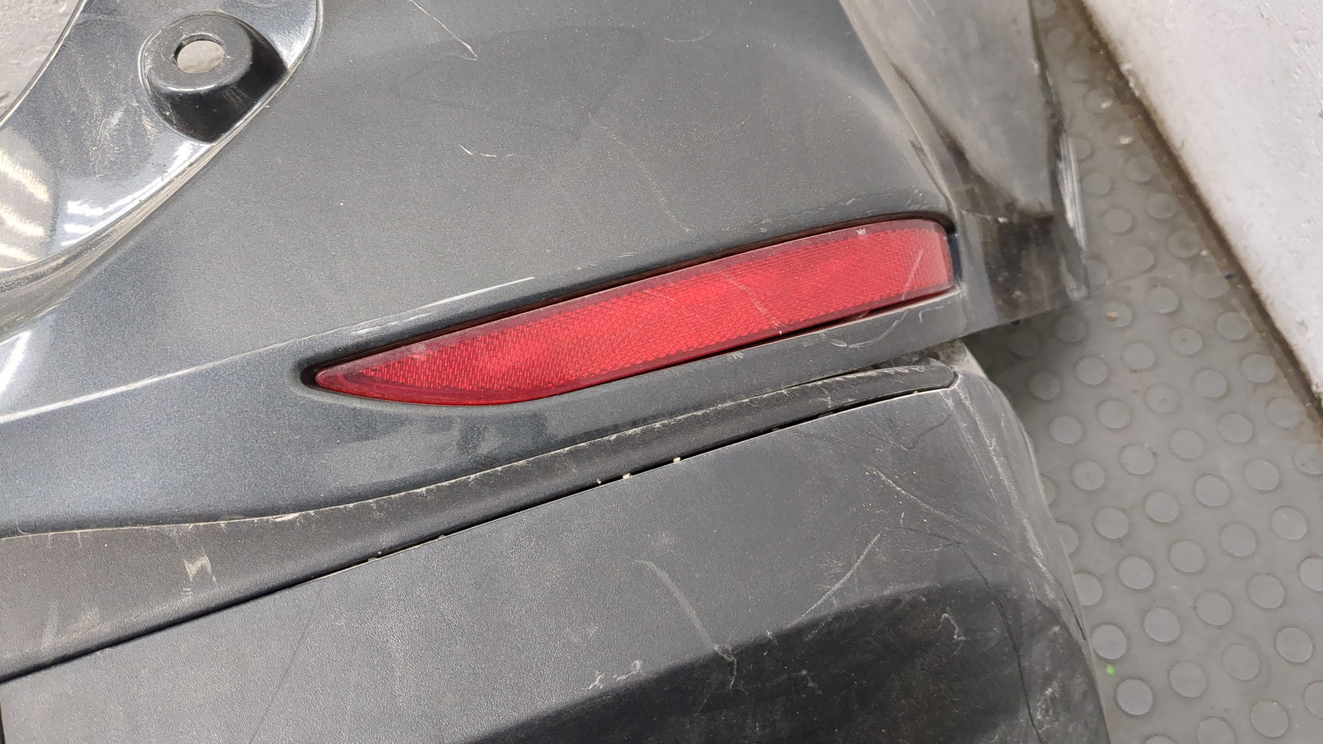 Бампер задний