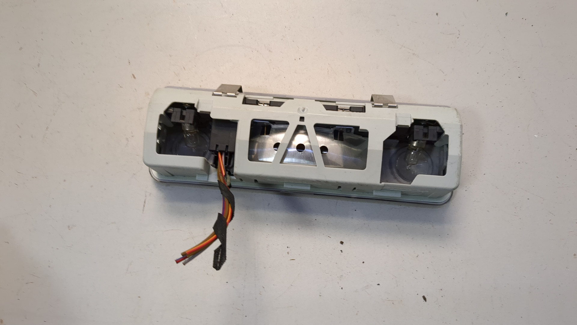 Плафон салонный