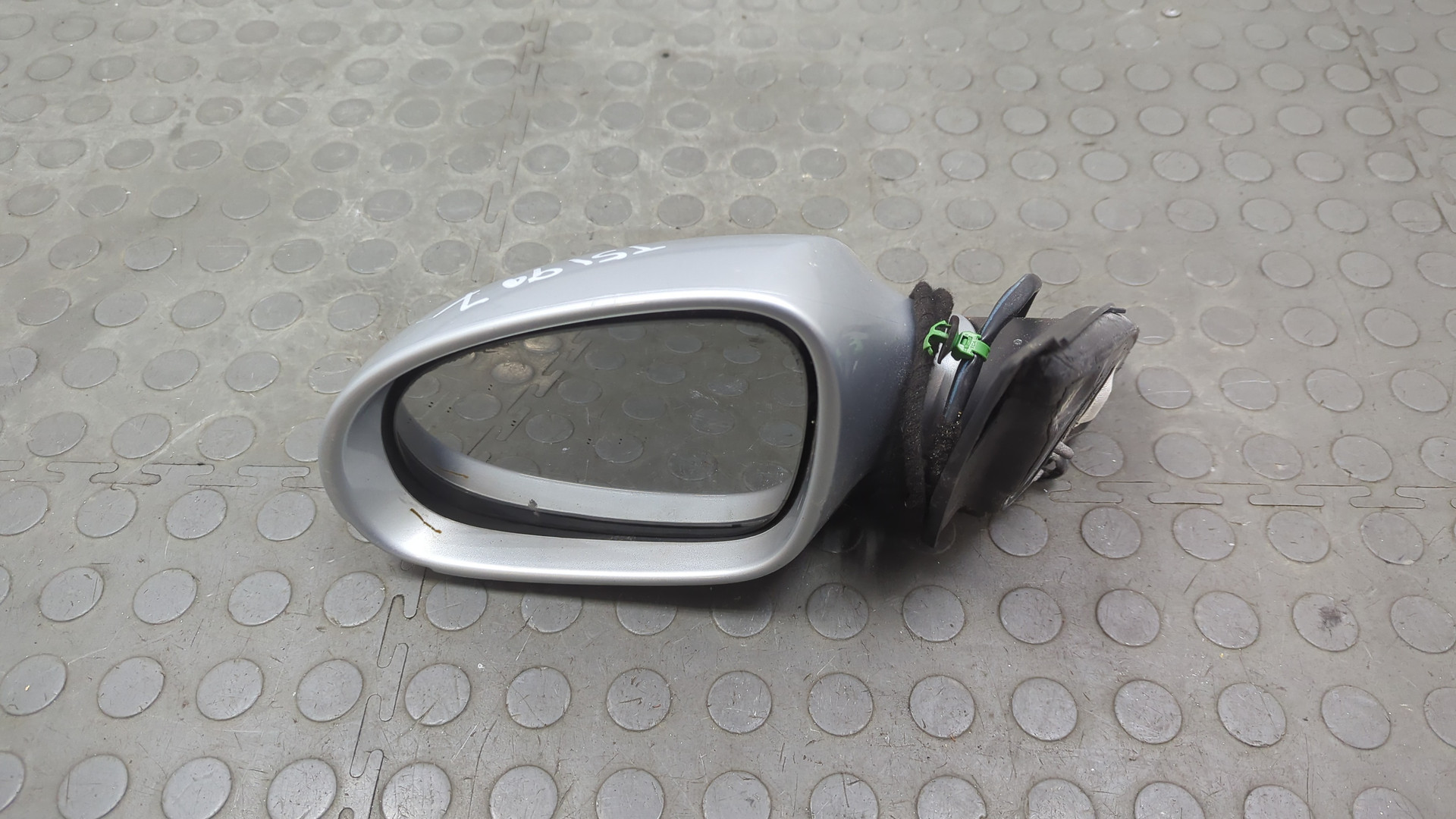 Зеркало левое электрическое