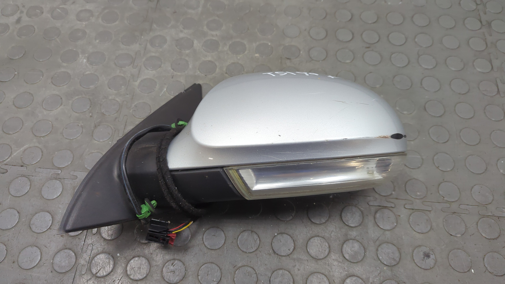 Зеркало левое электрическое