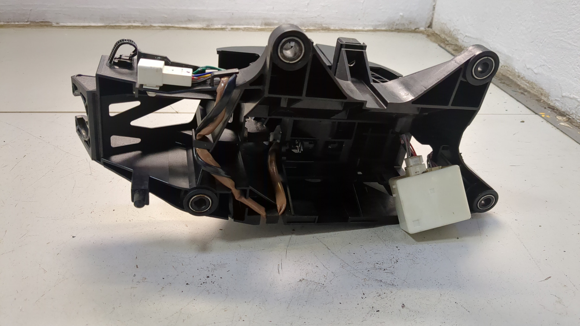 Кулиса МКПП / АКПП