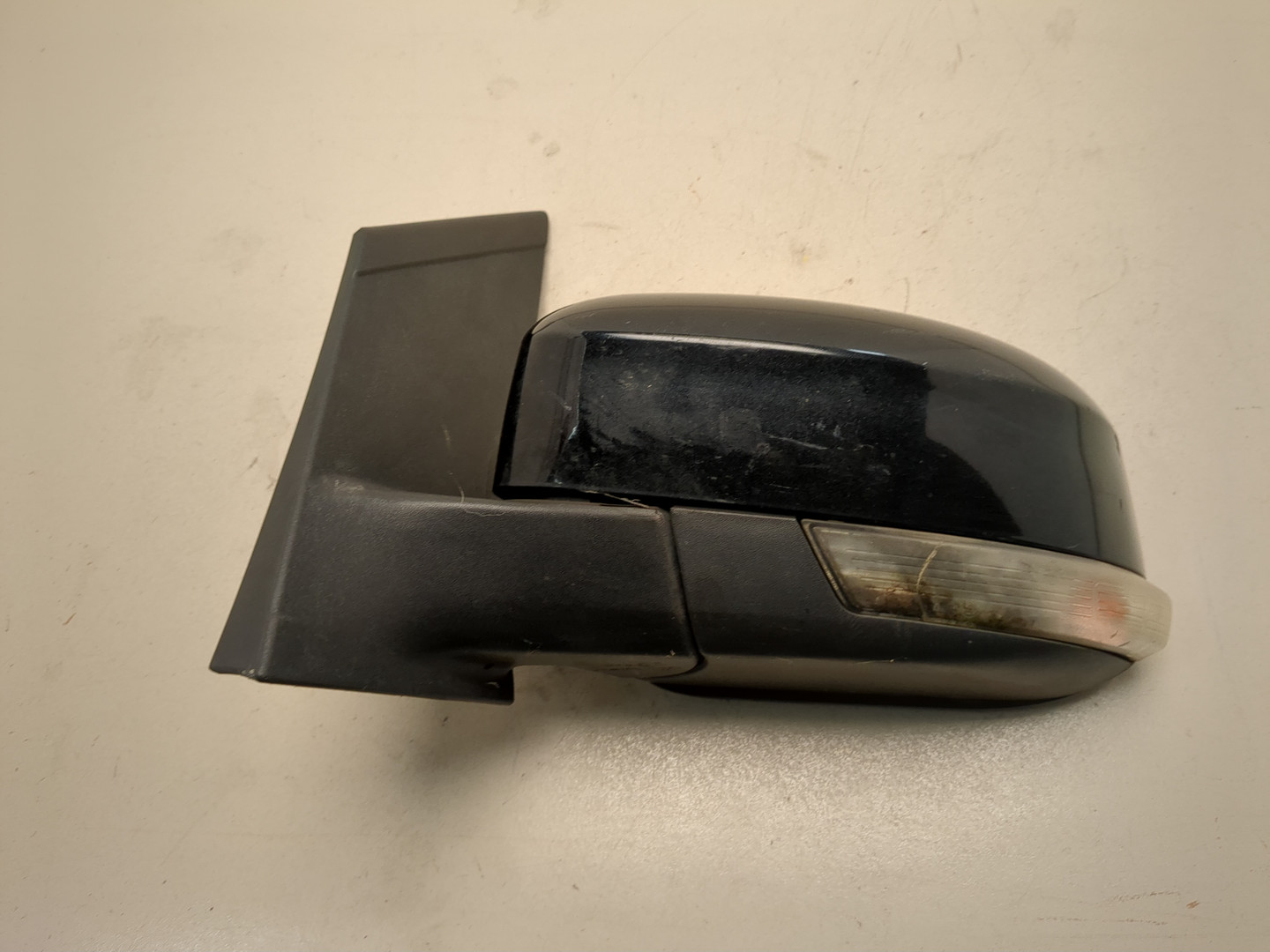 Зеркало левое электрическое