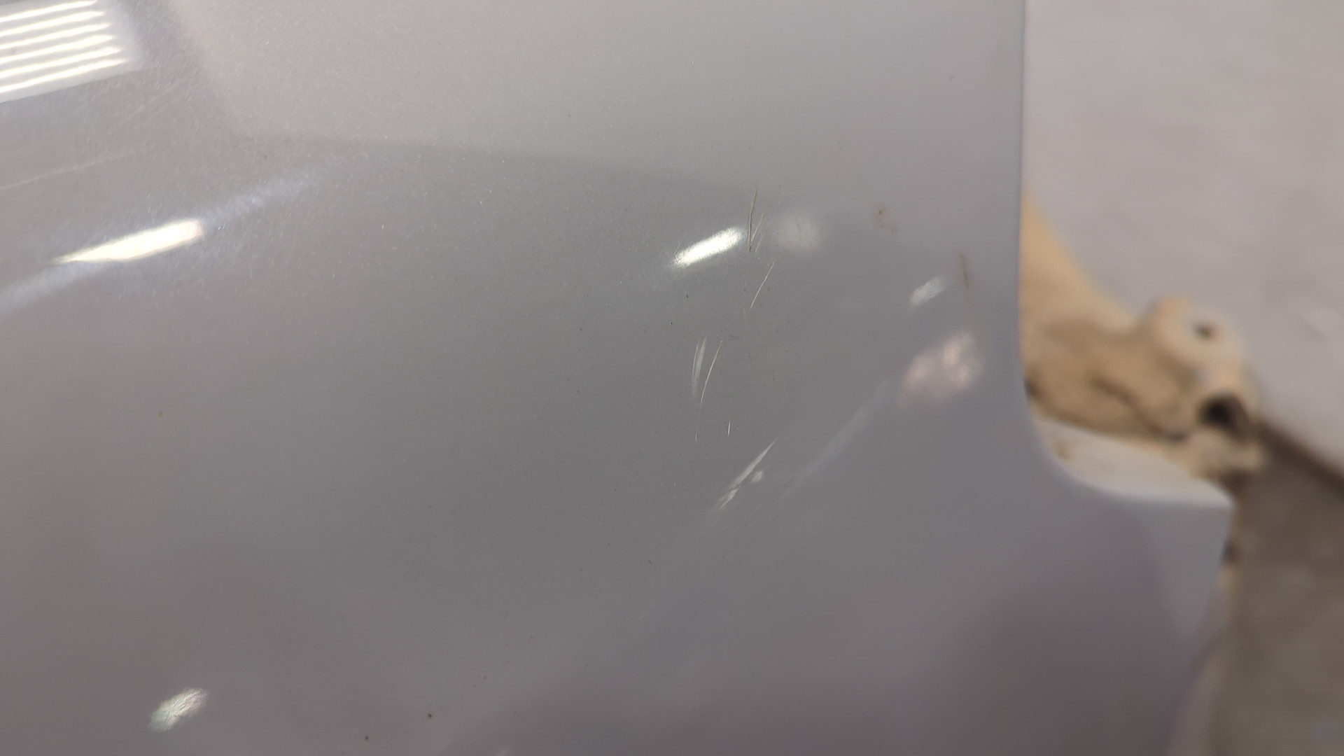 Кузовной элемент