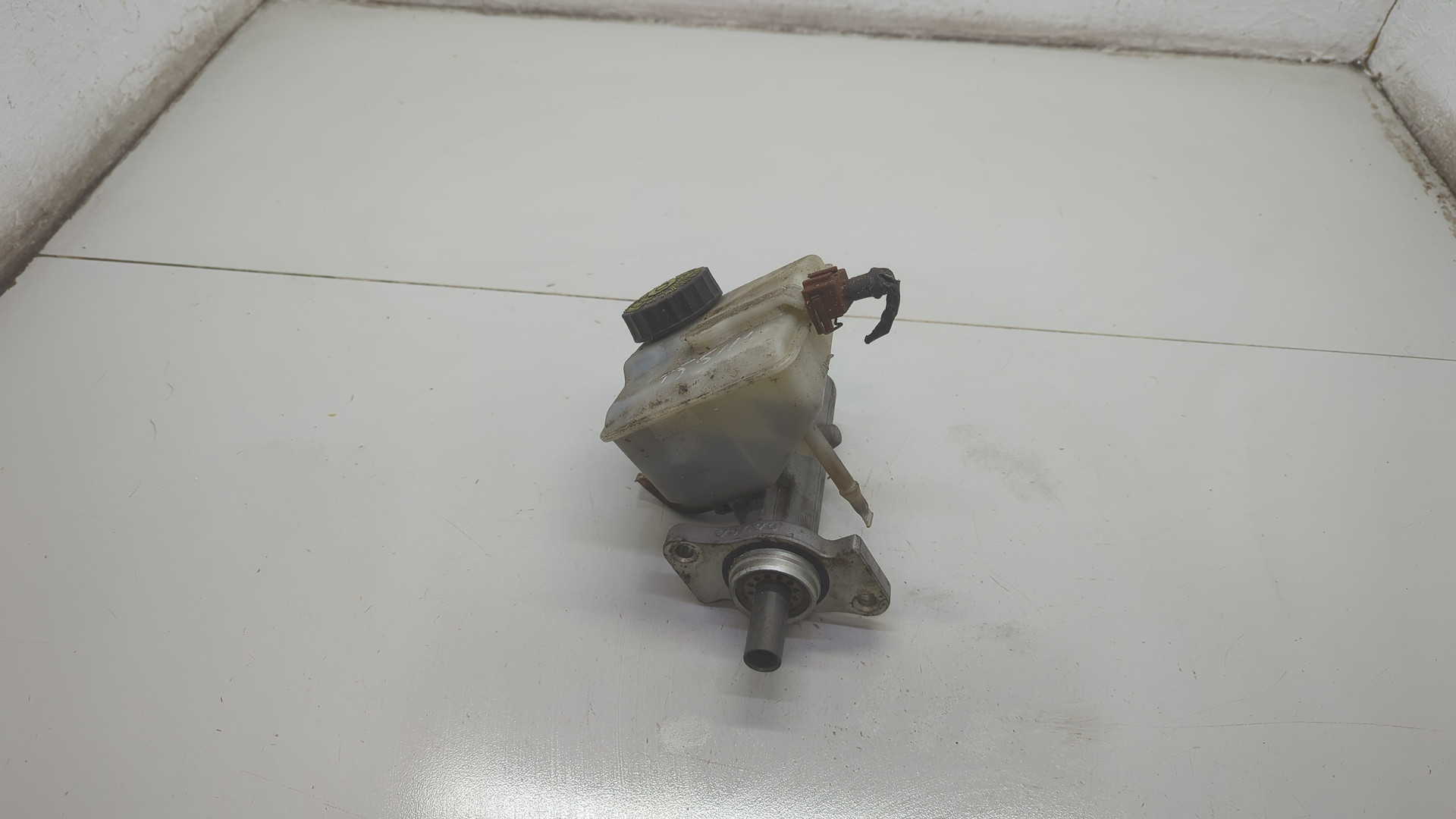 Цилиндр тормозной главный