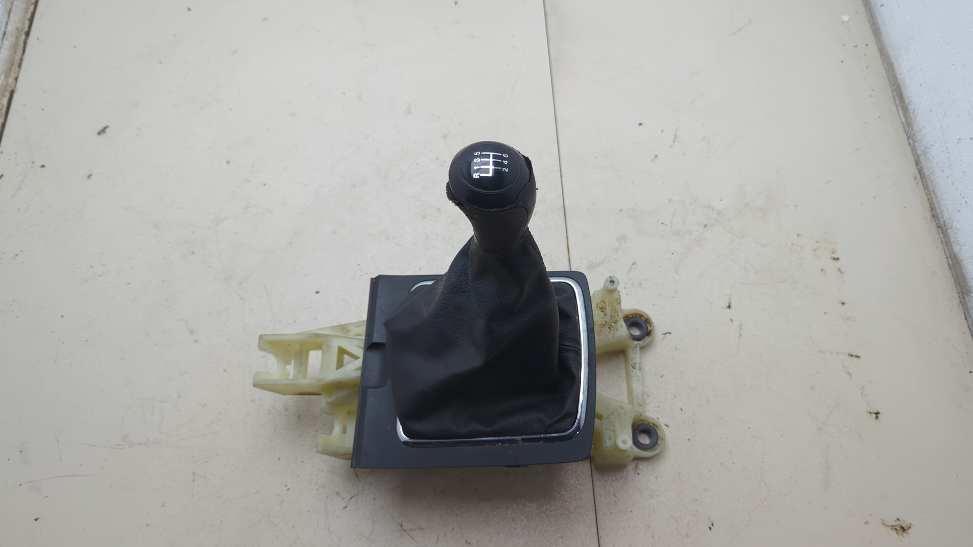 Кулиса МКПП / АКПП