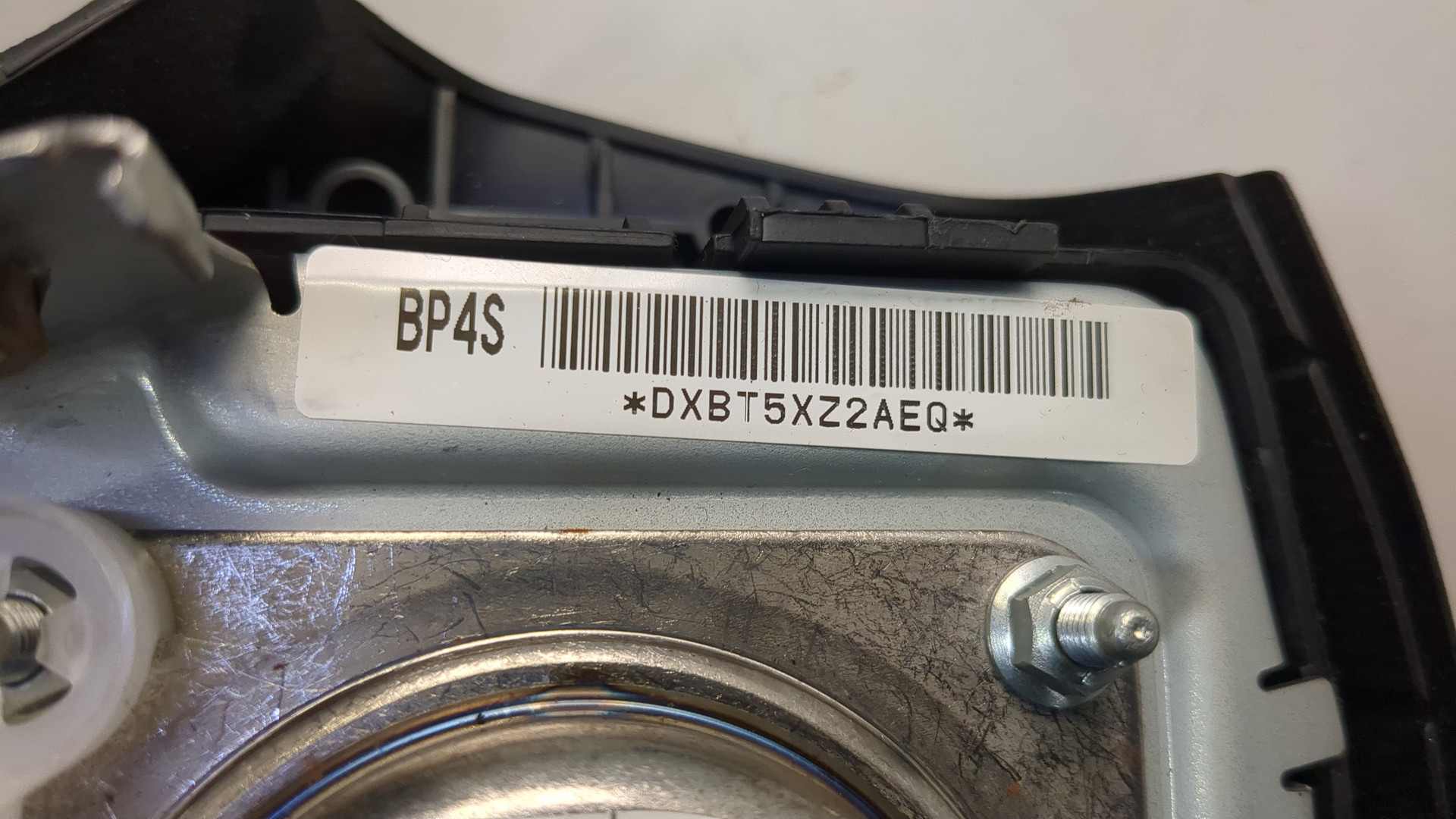 Подушка безопасности в рулевое колесо